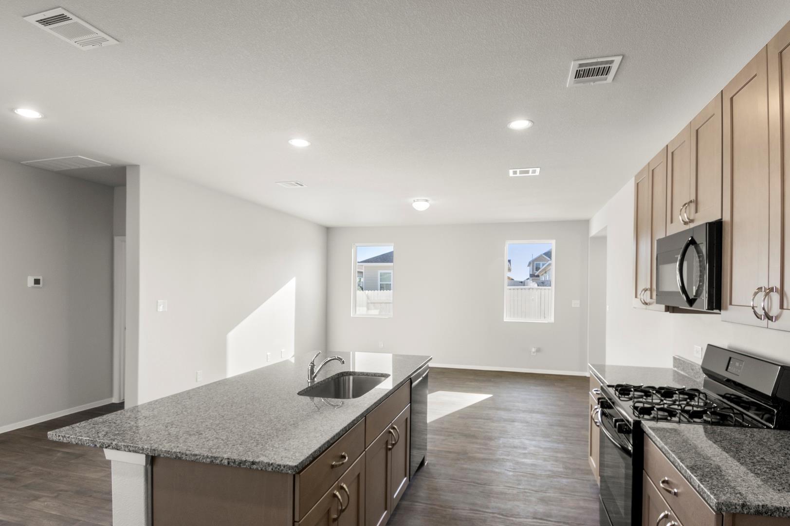 193 Lavender Ln, Elgin, TX 78621