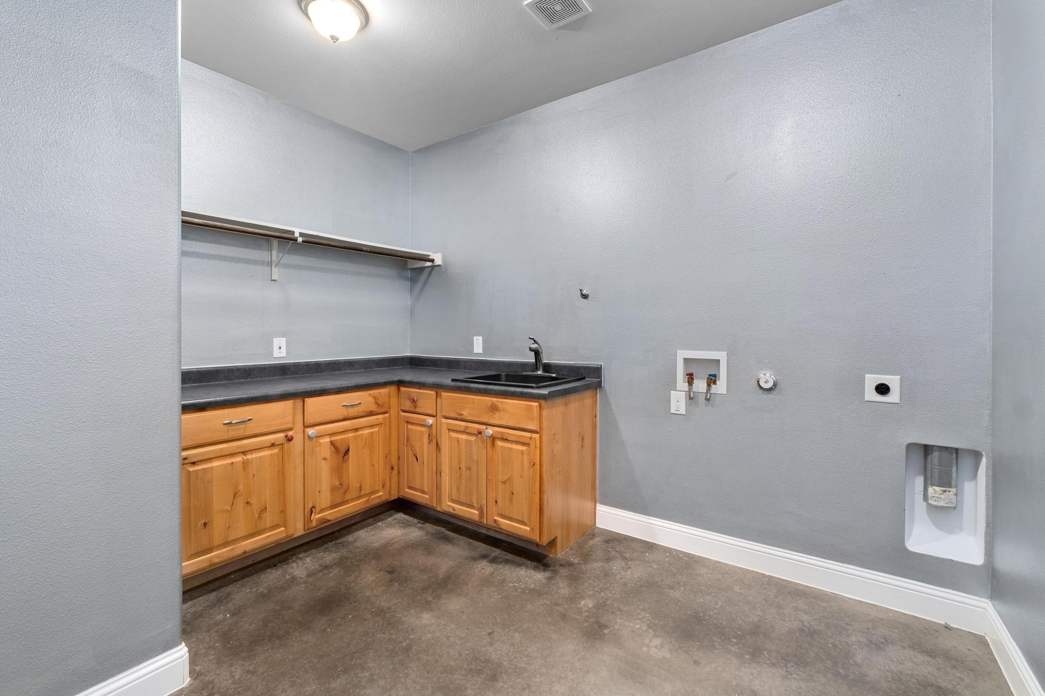 2121 Martin Rd, Dripping Springs, TX 78620