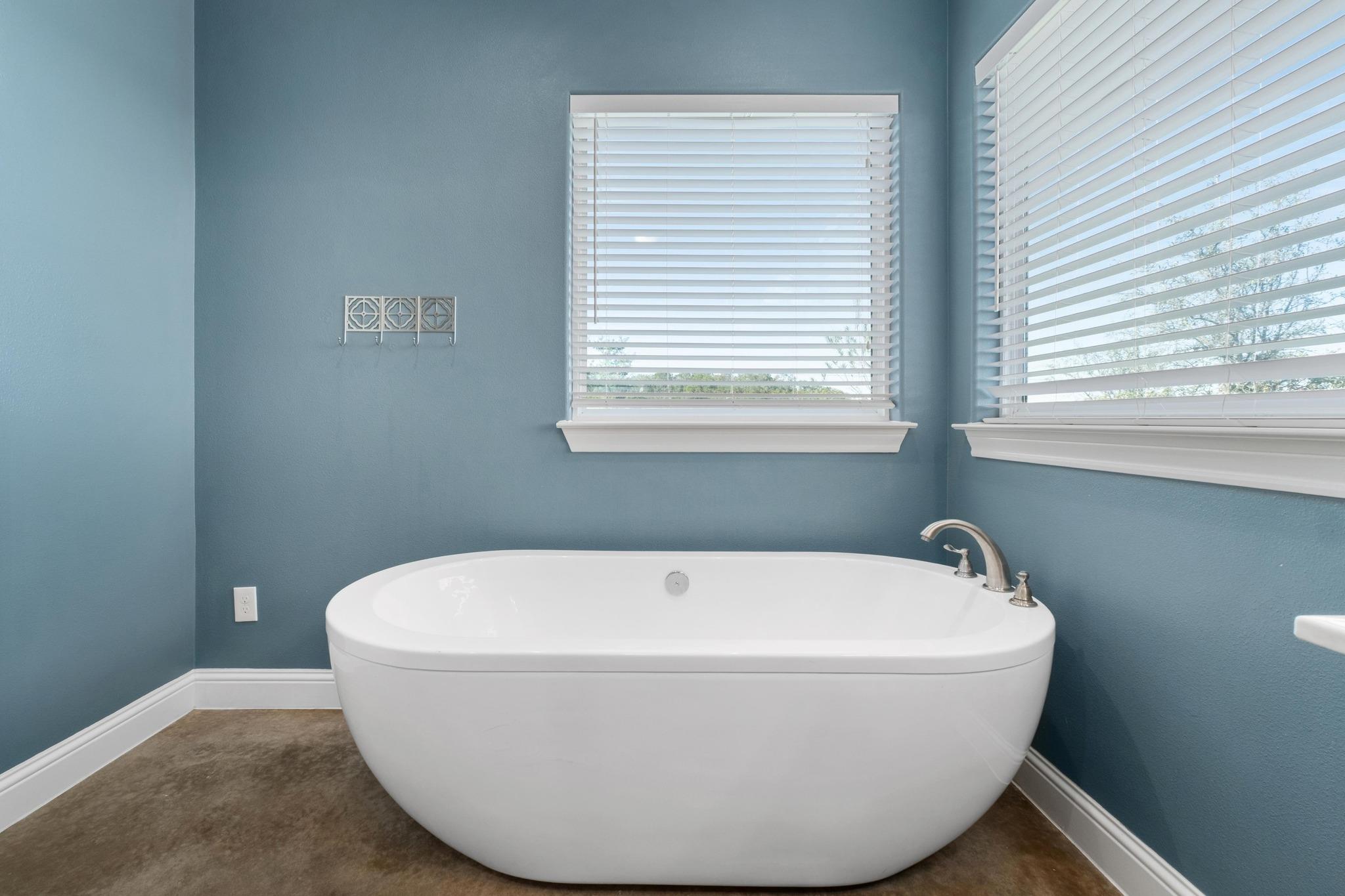 2121 Martin Rd, Dripping Springs, TX 78620