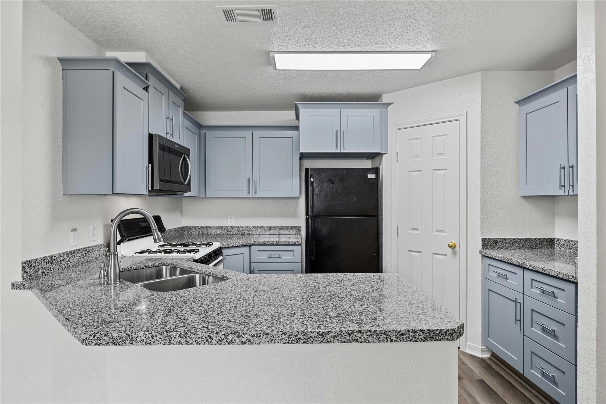 502 Rockmoor Dr # B, Georgetown, TX 78628