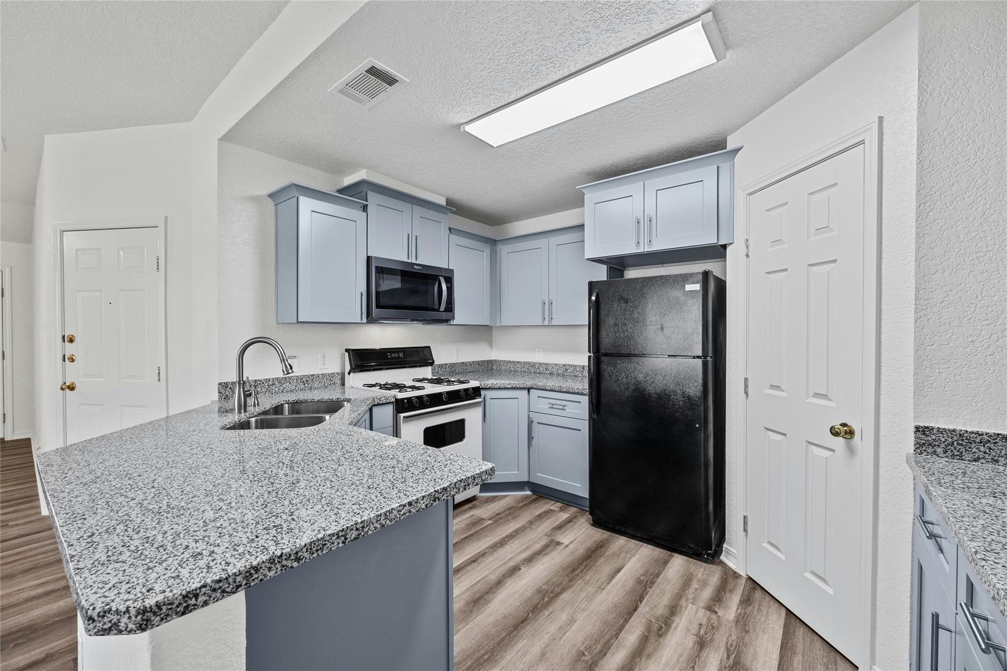 502 Rockmoor Dr # B, Georgetown, TX 78628