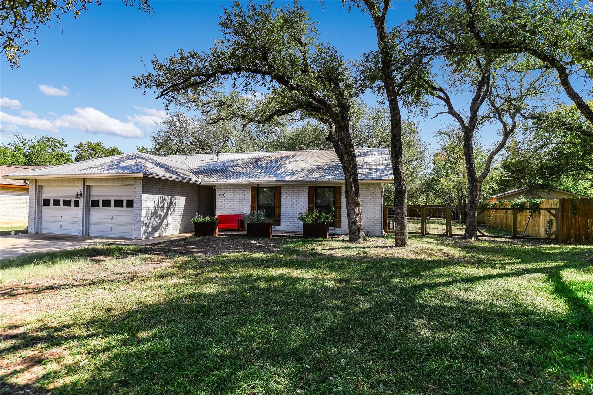 1508 Woodhill Dr, Round Rock, TX 78681