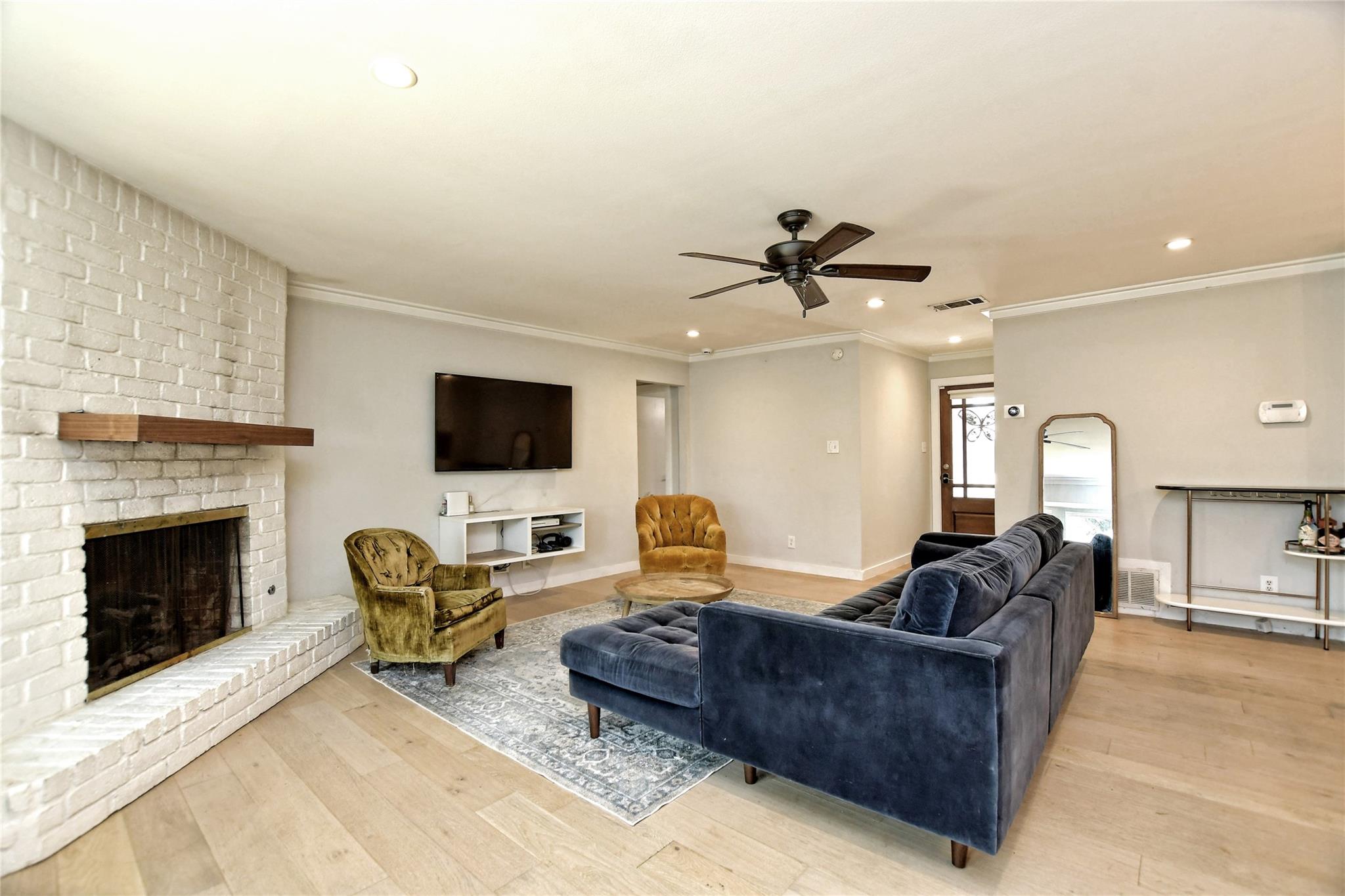 1508 Woodhill Dr, Round Rock, TX 78681