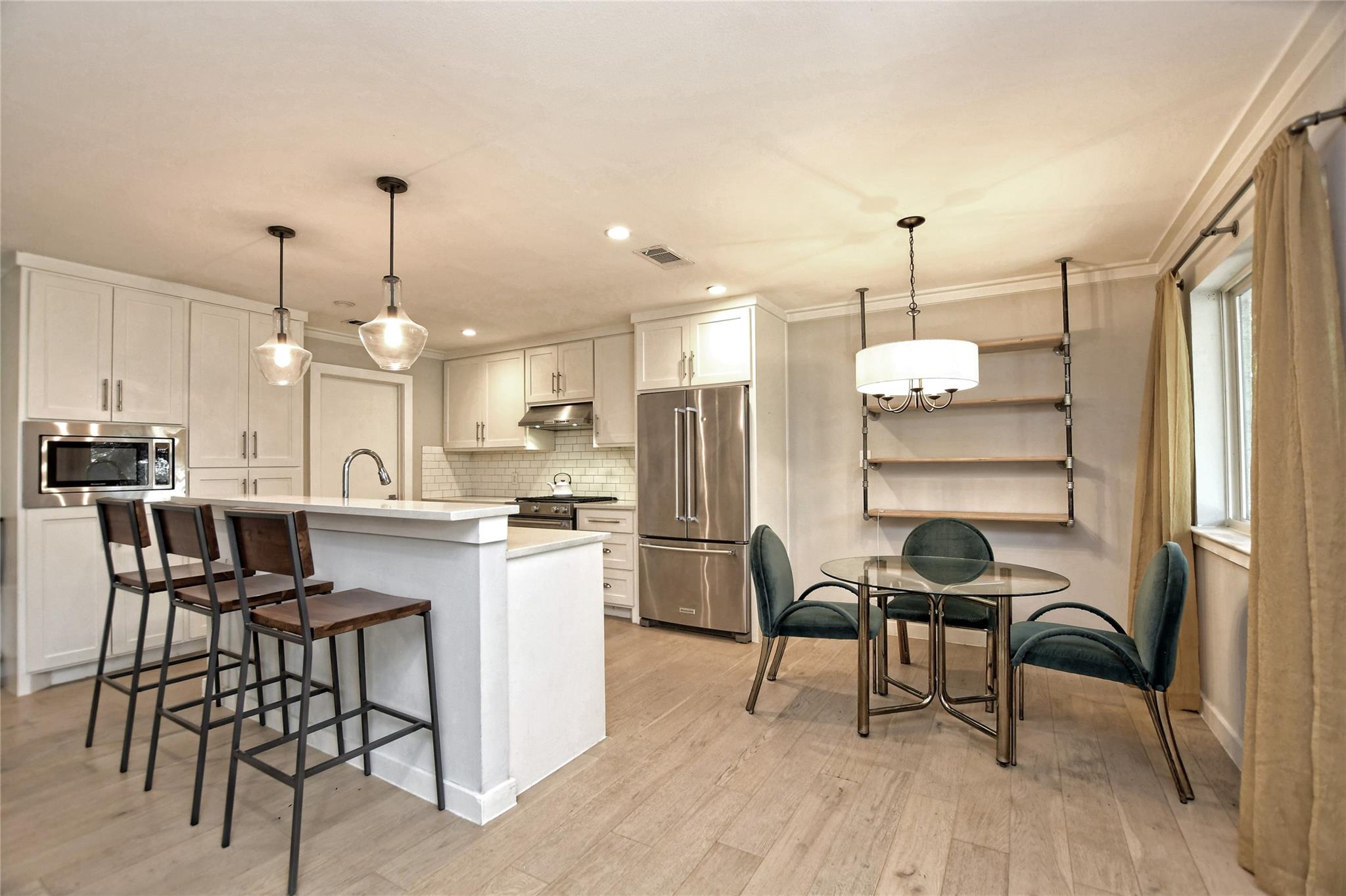 1508 Woodhill Dr, Round Rock, TX 78681