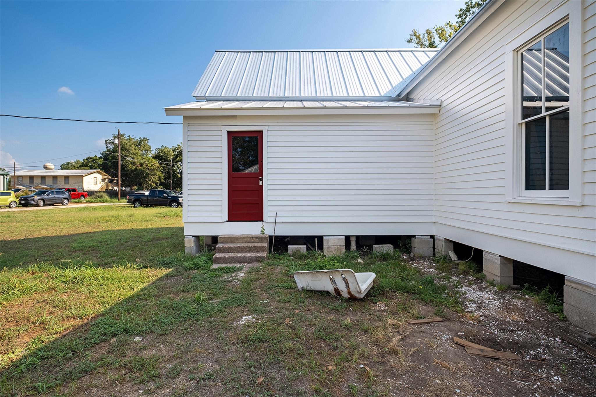 302 Washington St, Smithville, TX 78957