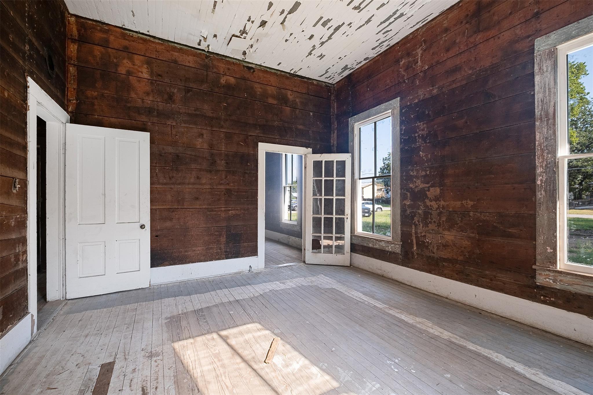 302 Washington St, Smithville, TX 78957