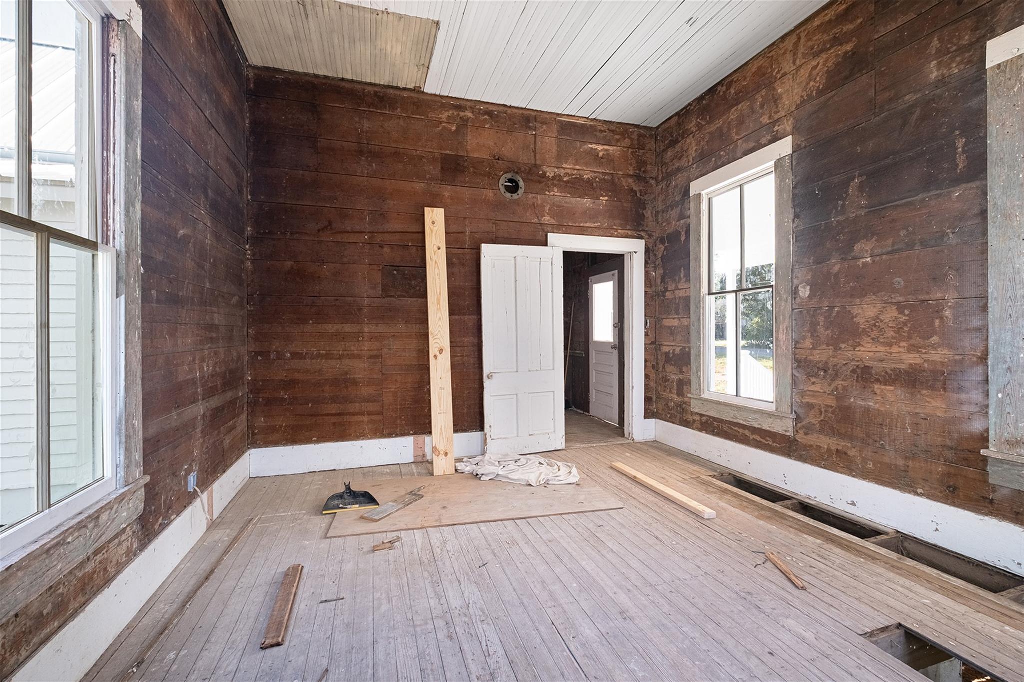 302 Washington St, Smithville, TX 78957