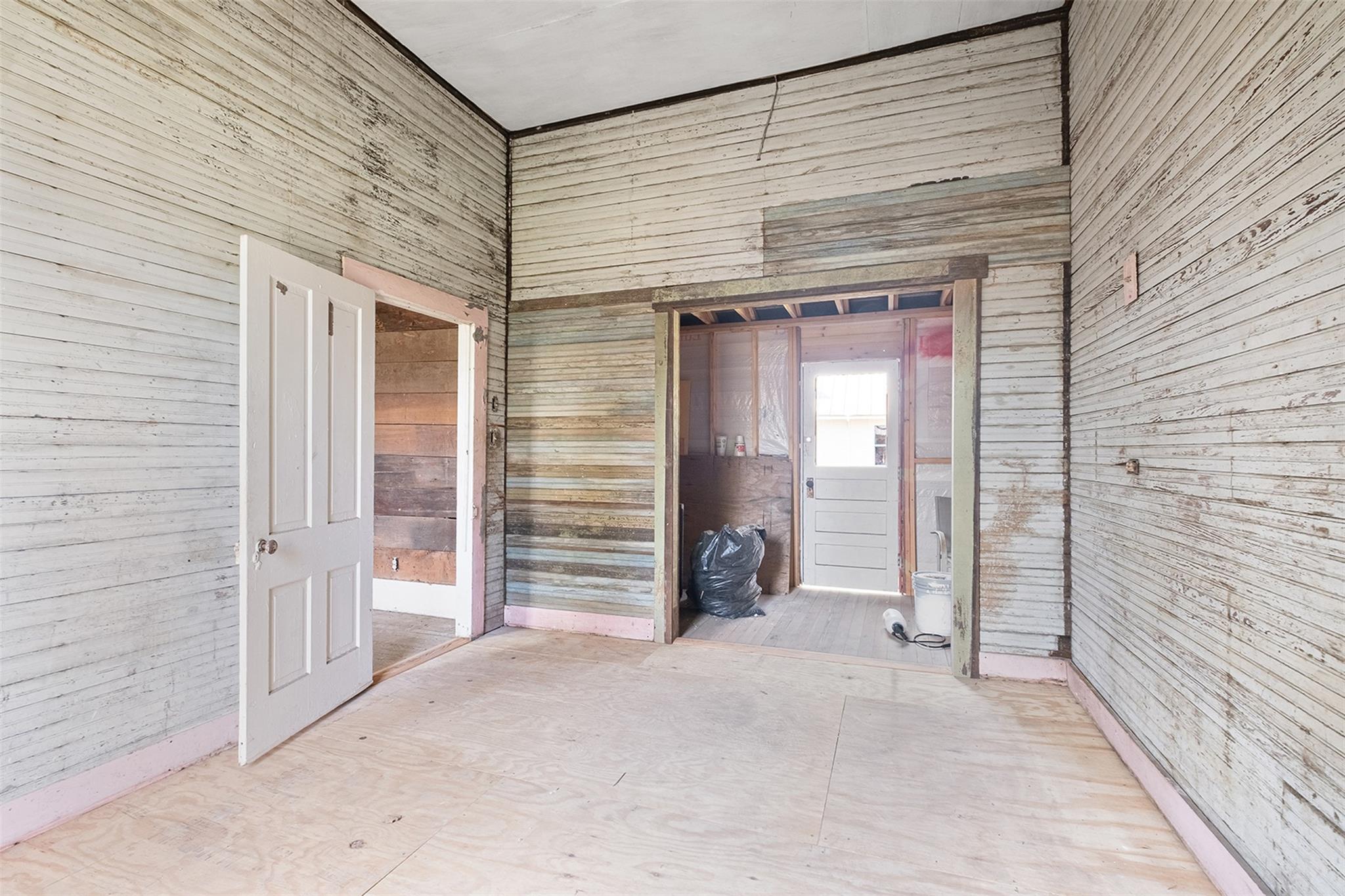 302 Washington St, Smithville, TX 78957