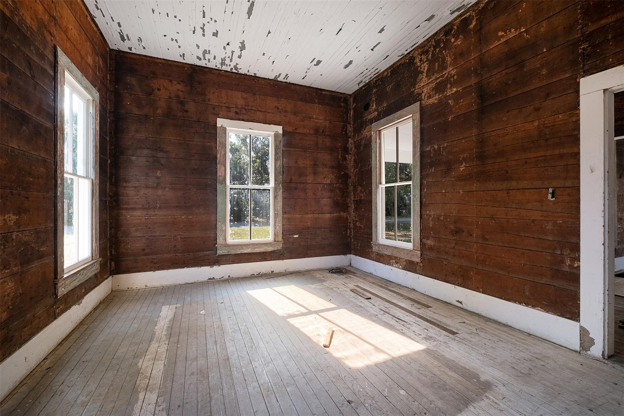 302 Washington St, Smithville, TX 78957