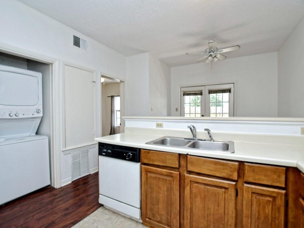 2216 San Gabriel St # 105, Austin, TX 78705