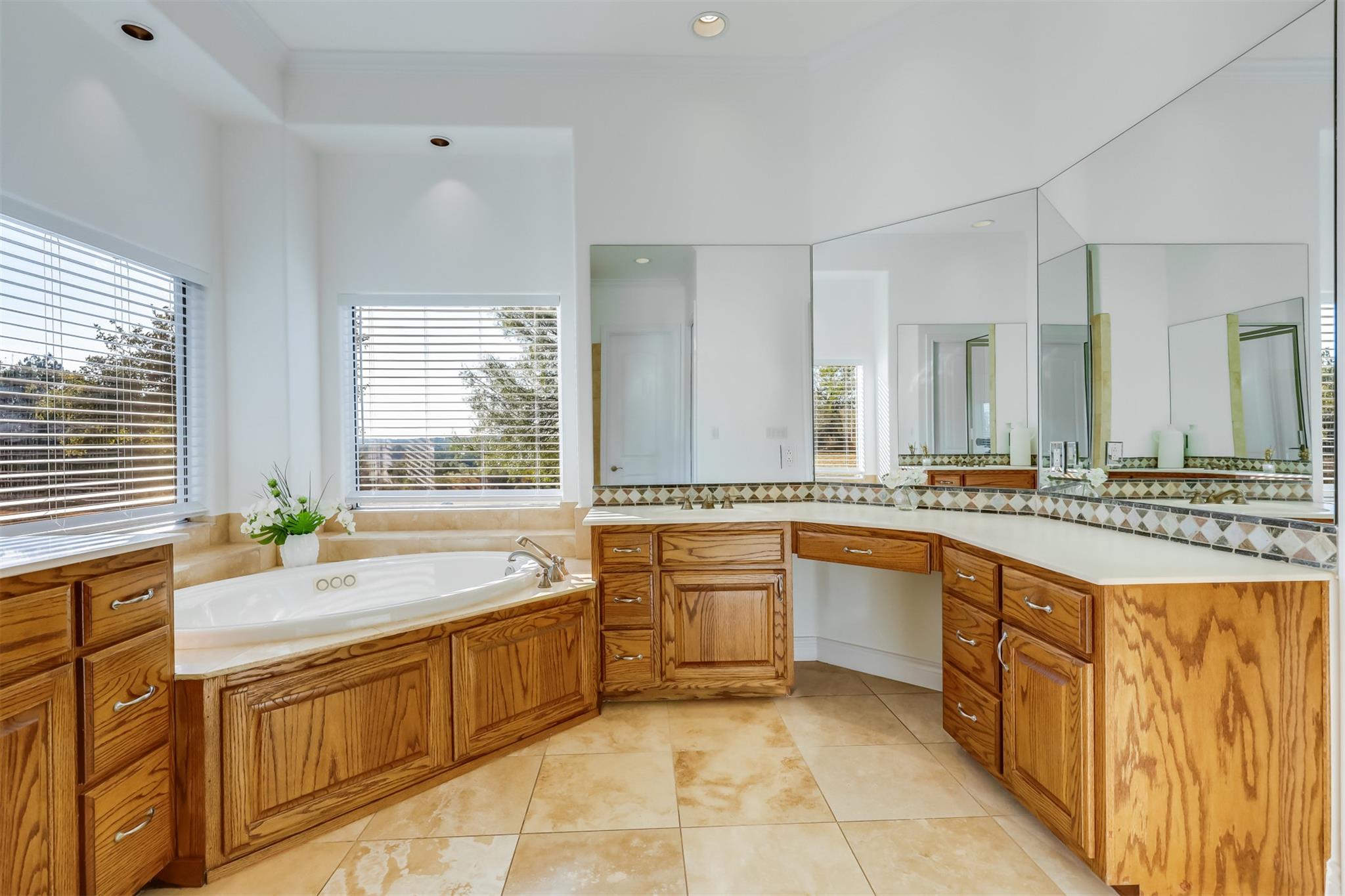 104 Running Brook Trl, Spicewood, TX 78669