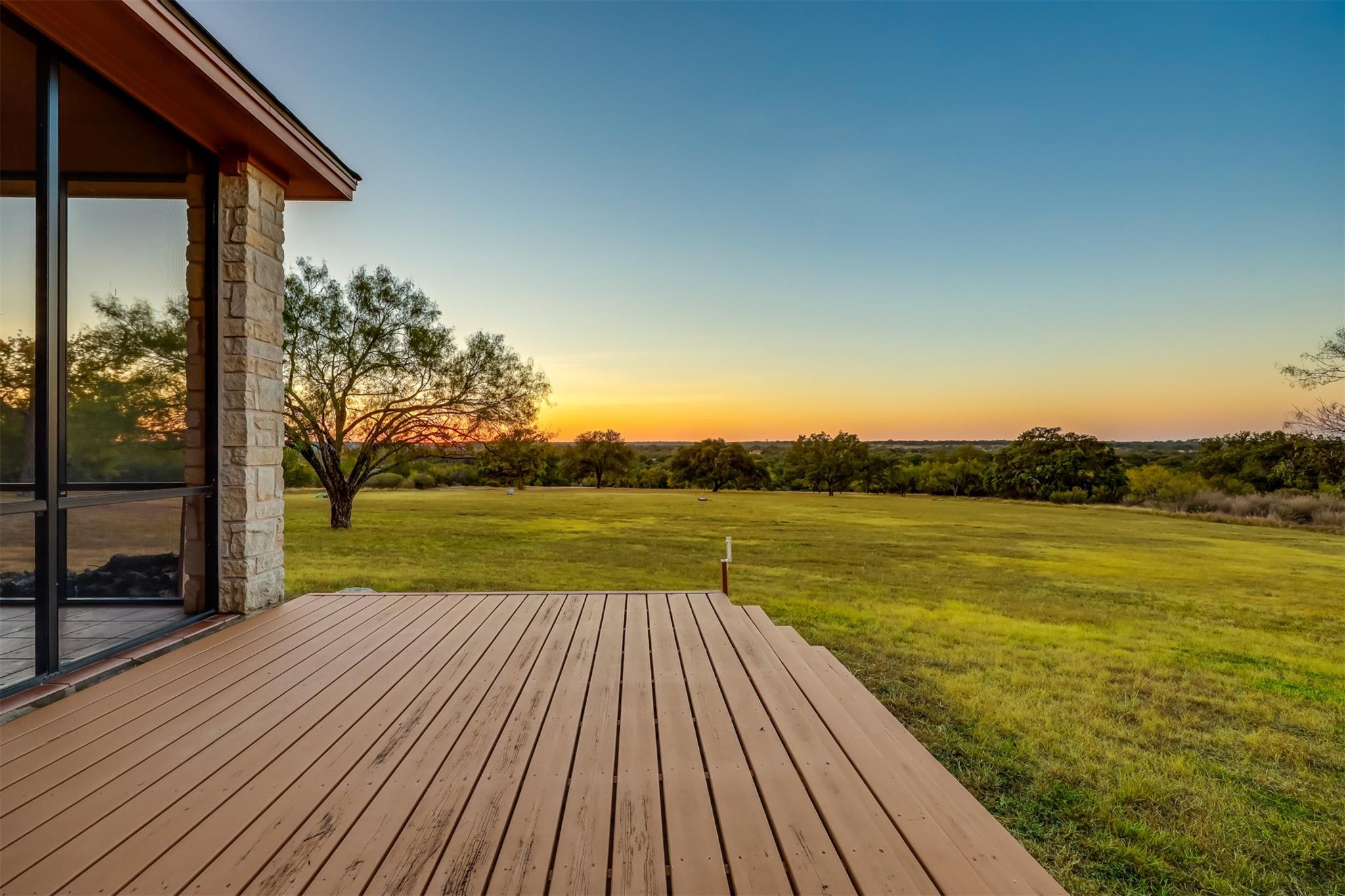 104 Running Brook Trl, Spicewood, TX 78669