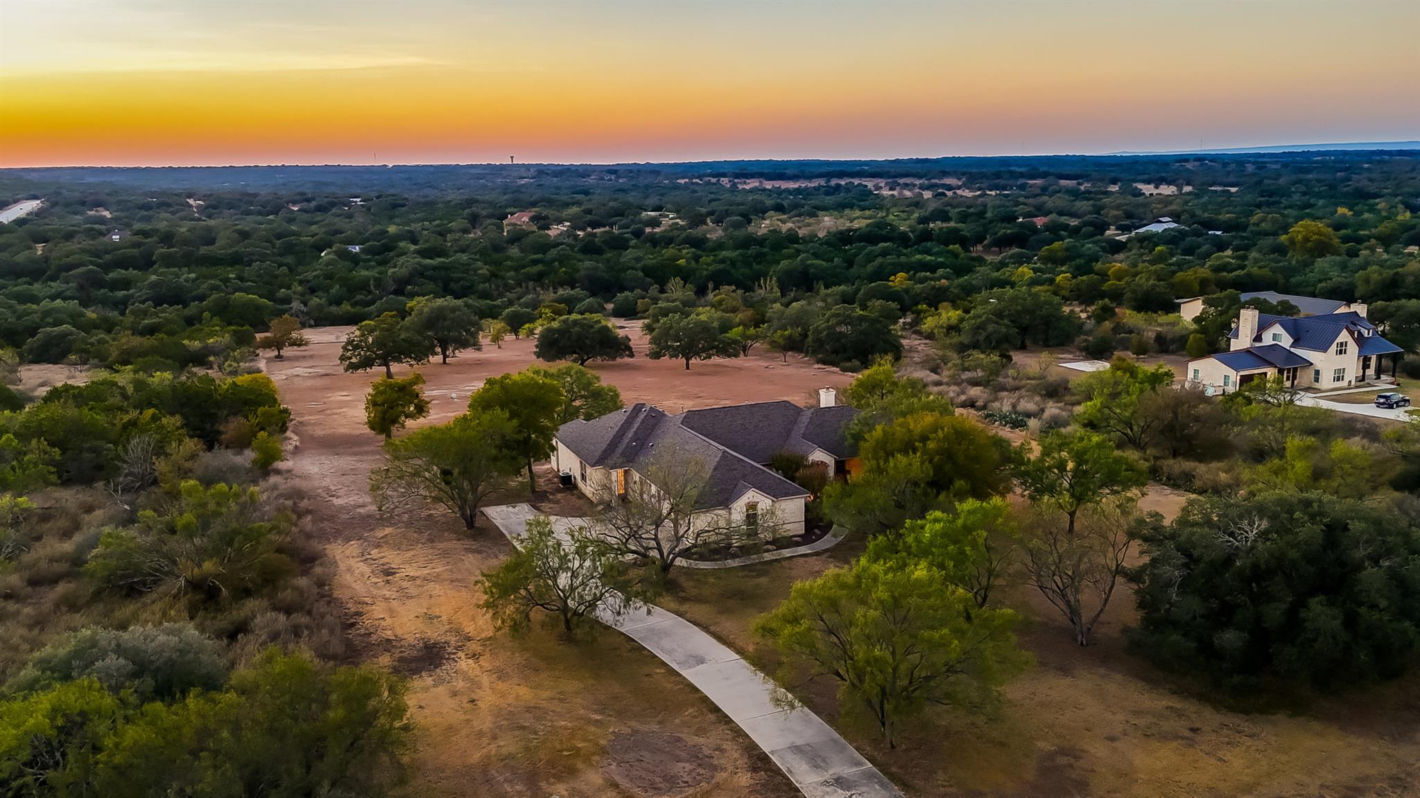 104 Running Brook Trl, Spicewood, TX 78669