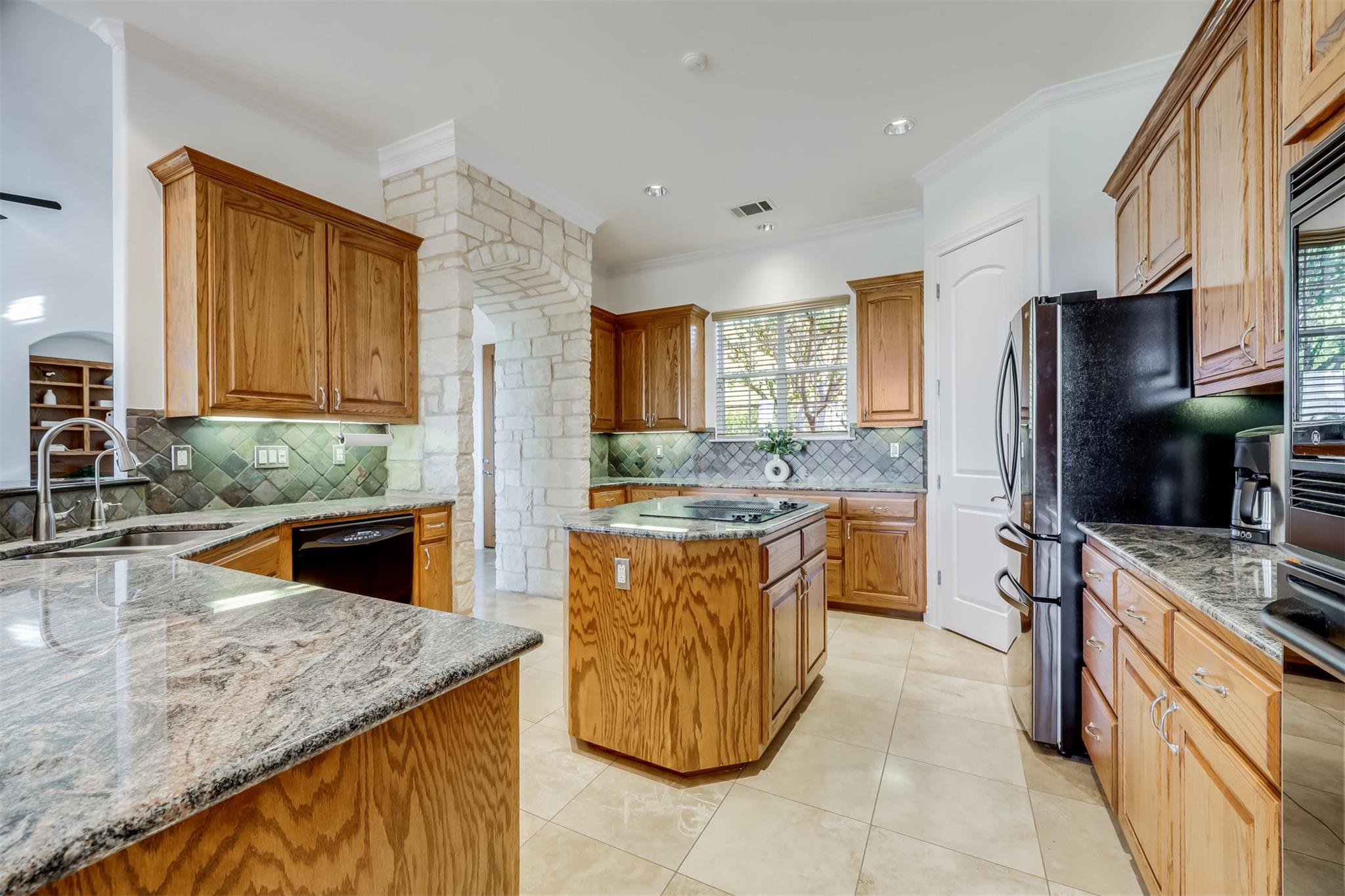 104 Running Brook Trl, Spicewood, TX 78669