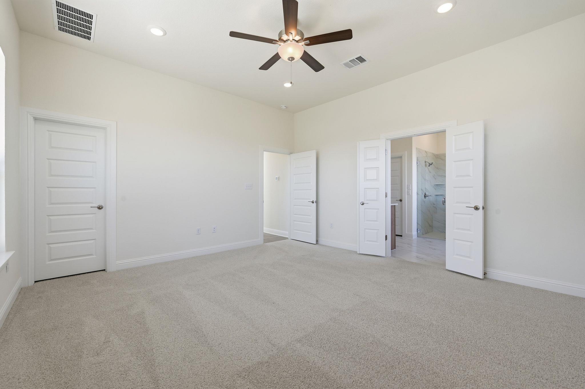 19513 Erna Dr, Pflugerville, TX 78660