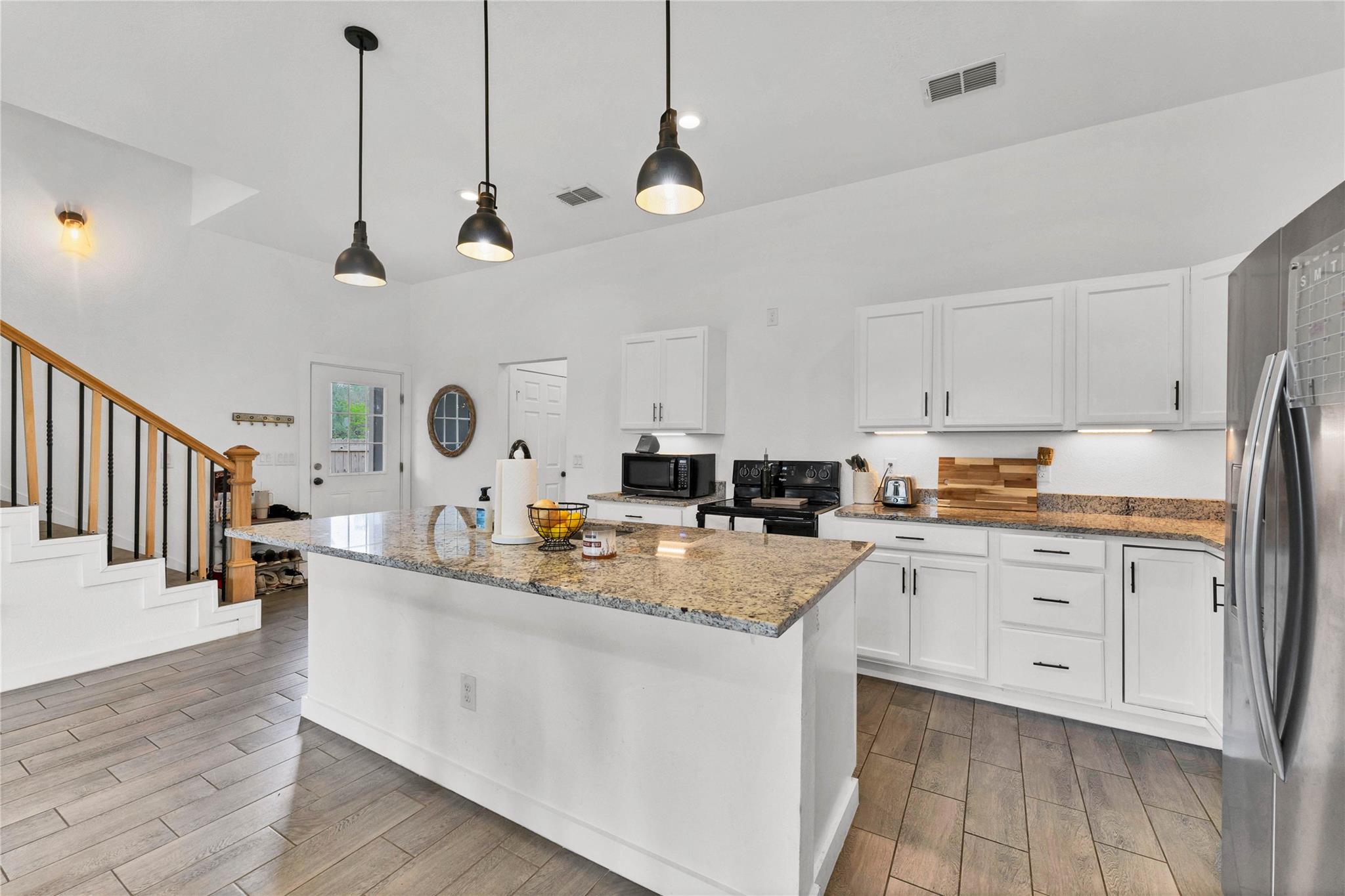 893 E Mather St, New Braunfels, TX 78130