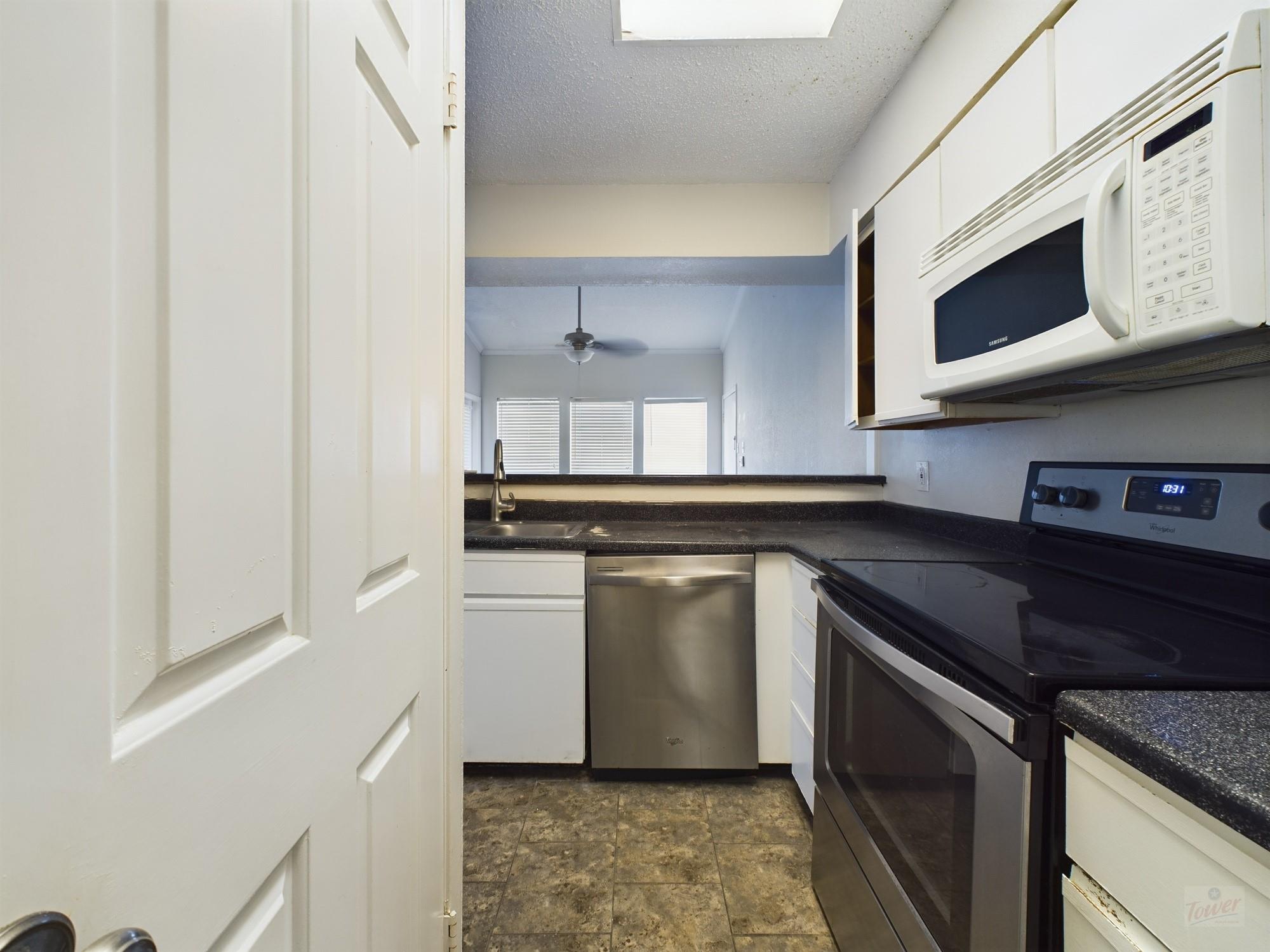 807 W 25th St # 304, Austin, TX 78705