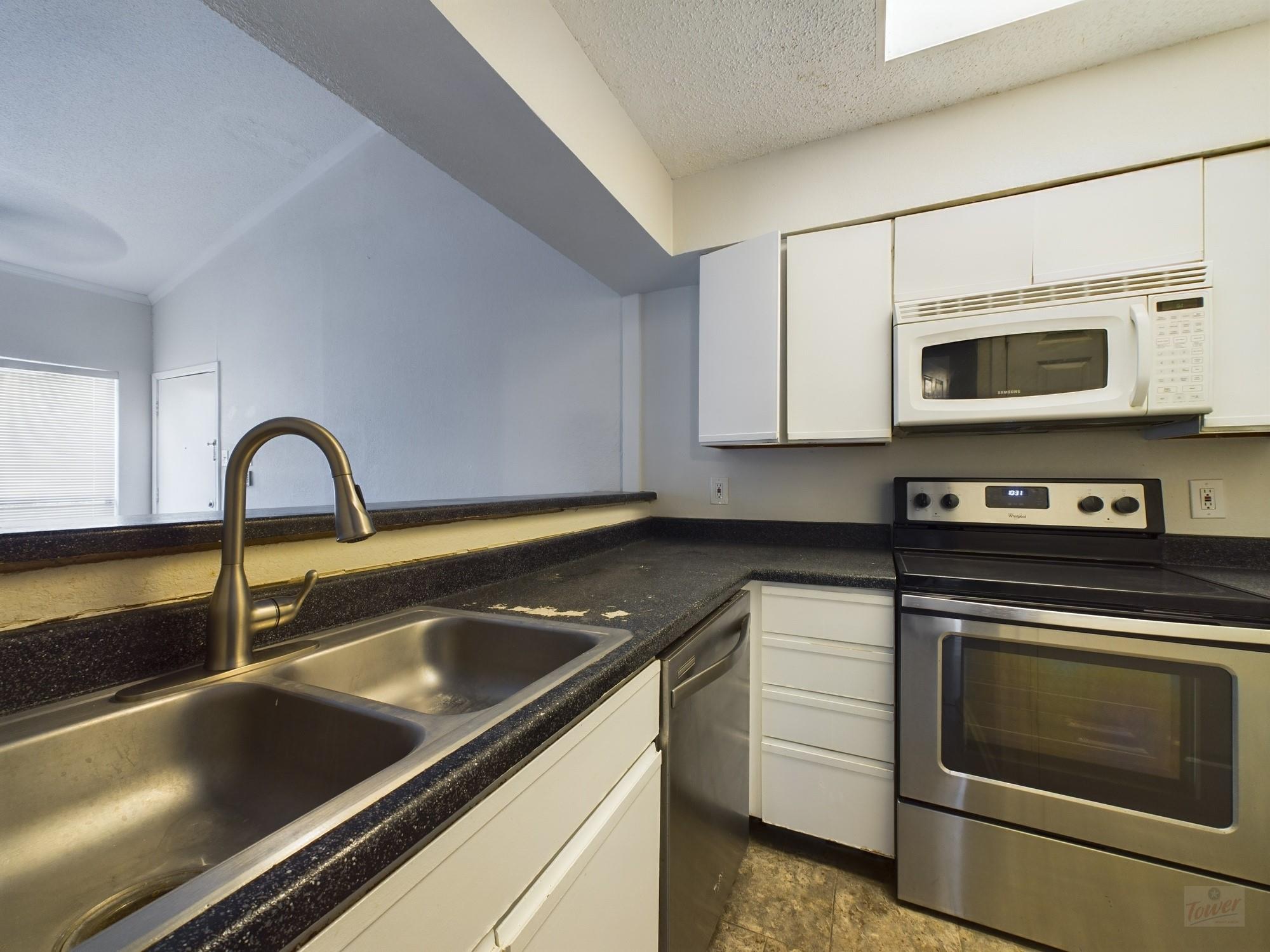 807 W 25th St # 304, Austin, TX 78705