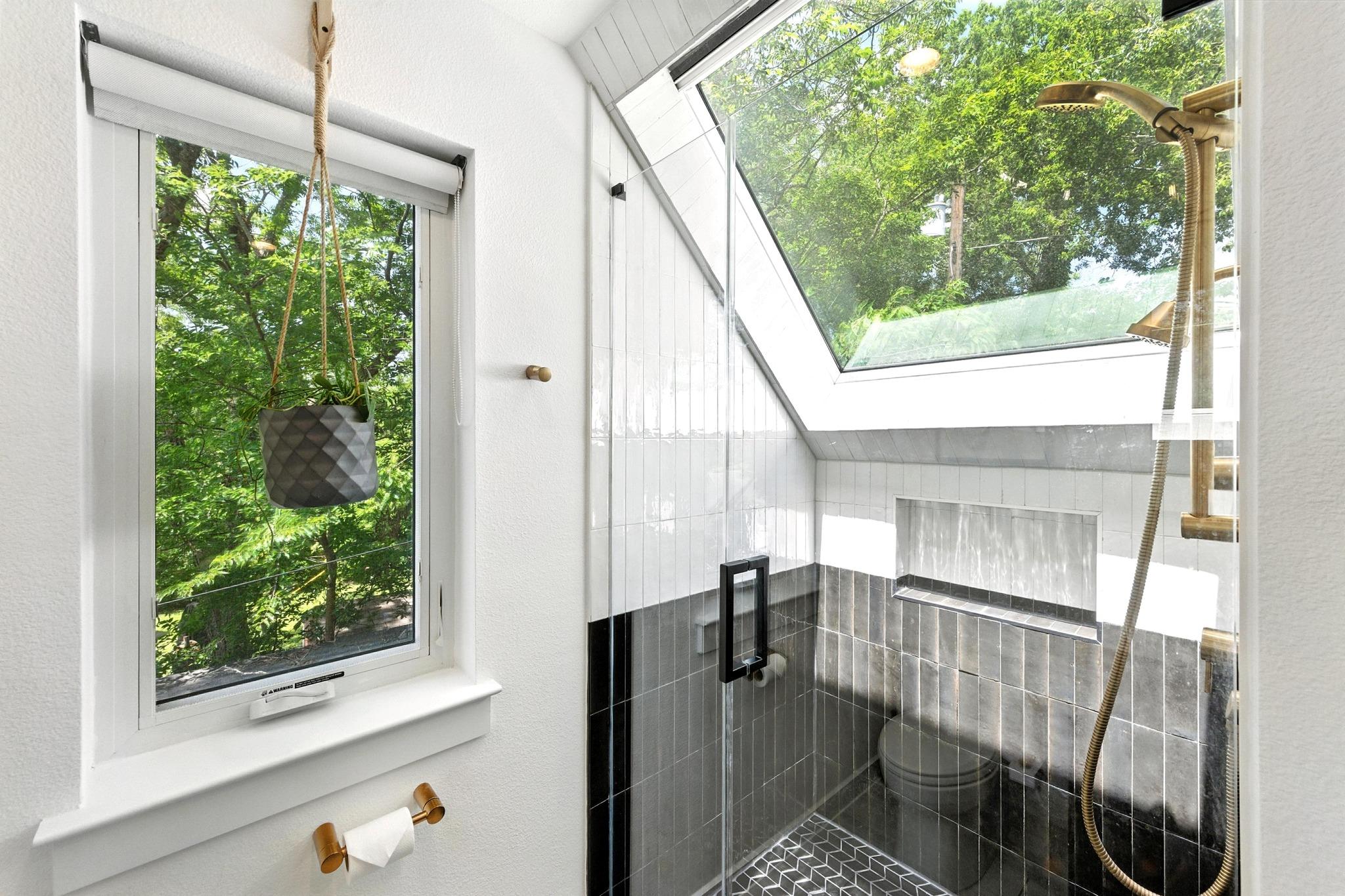 4614 Englewood Dr # 2, Austin, TX 78745