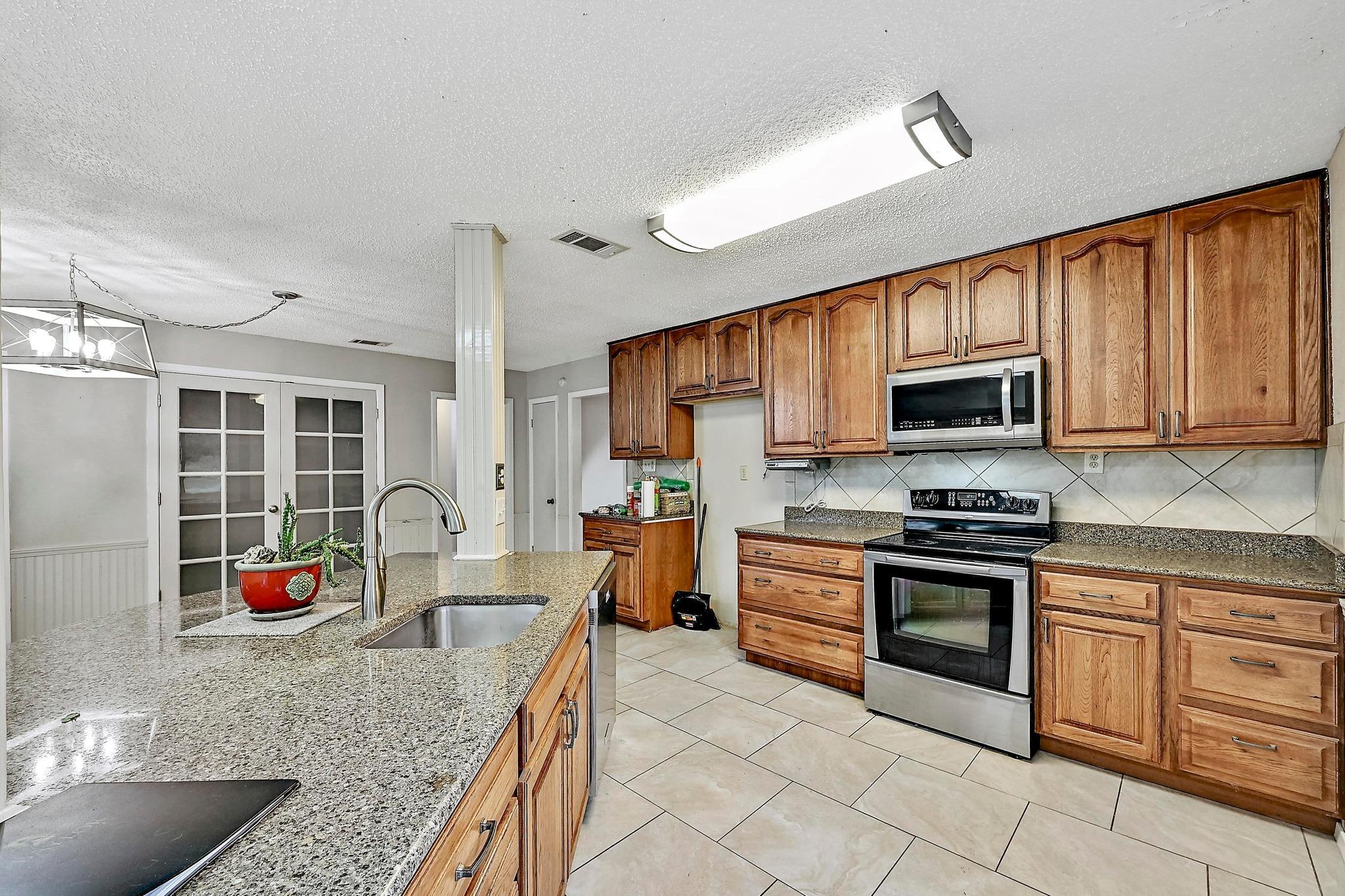 112 NE Skyview Ter, Leander, TX 78641