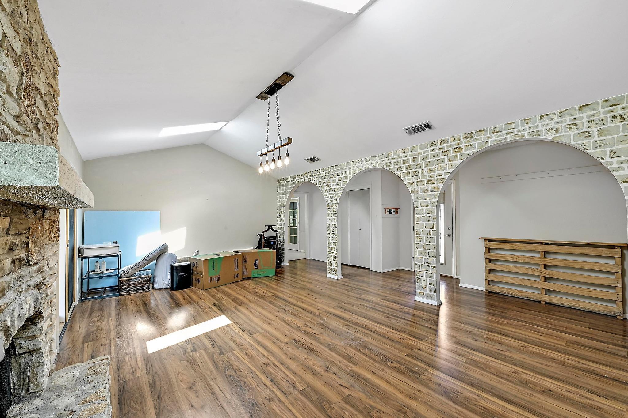 112 NE Skyview Ter, Leander, TX 78641