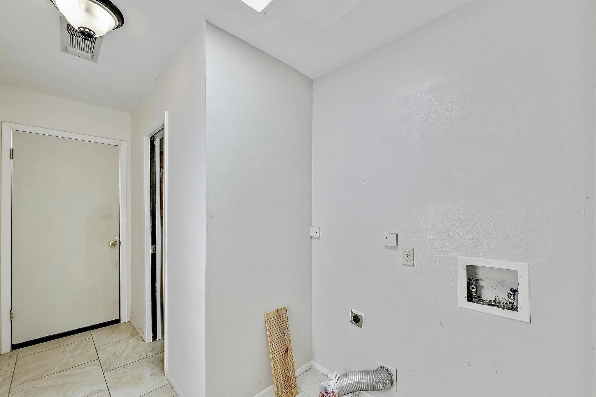 112 NE Skyview Ter, Leander, TX 78641