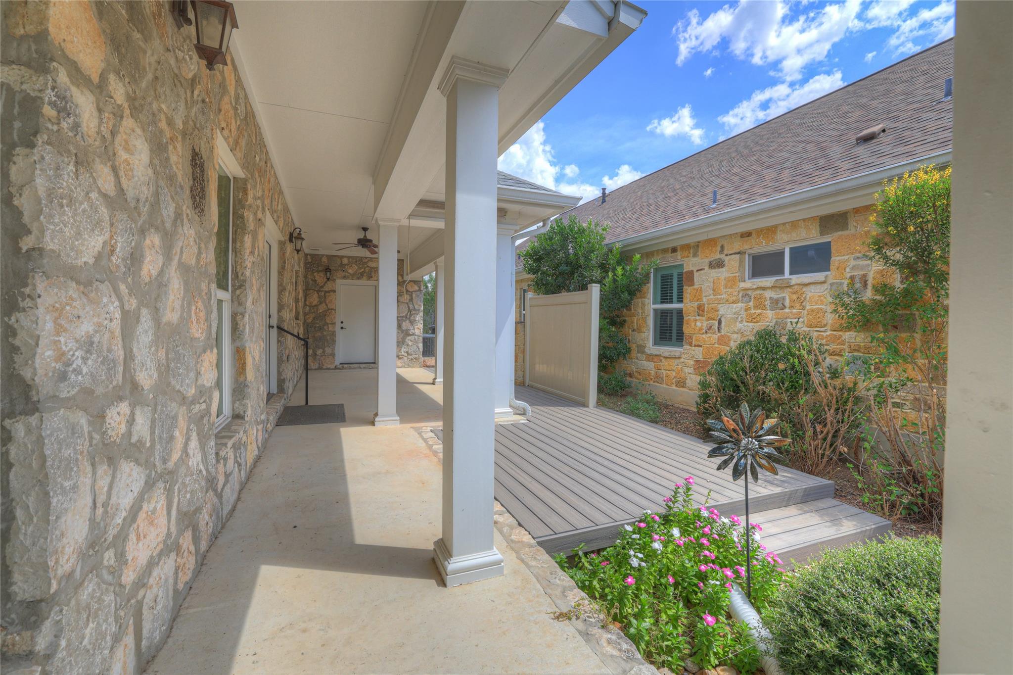 944 Hudson Ln, New Braunfels, TX 78130