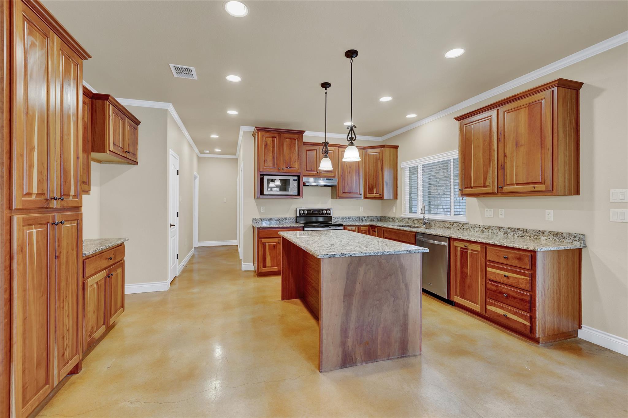 944 Hudson Ln, New Braunfels, TX 78130