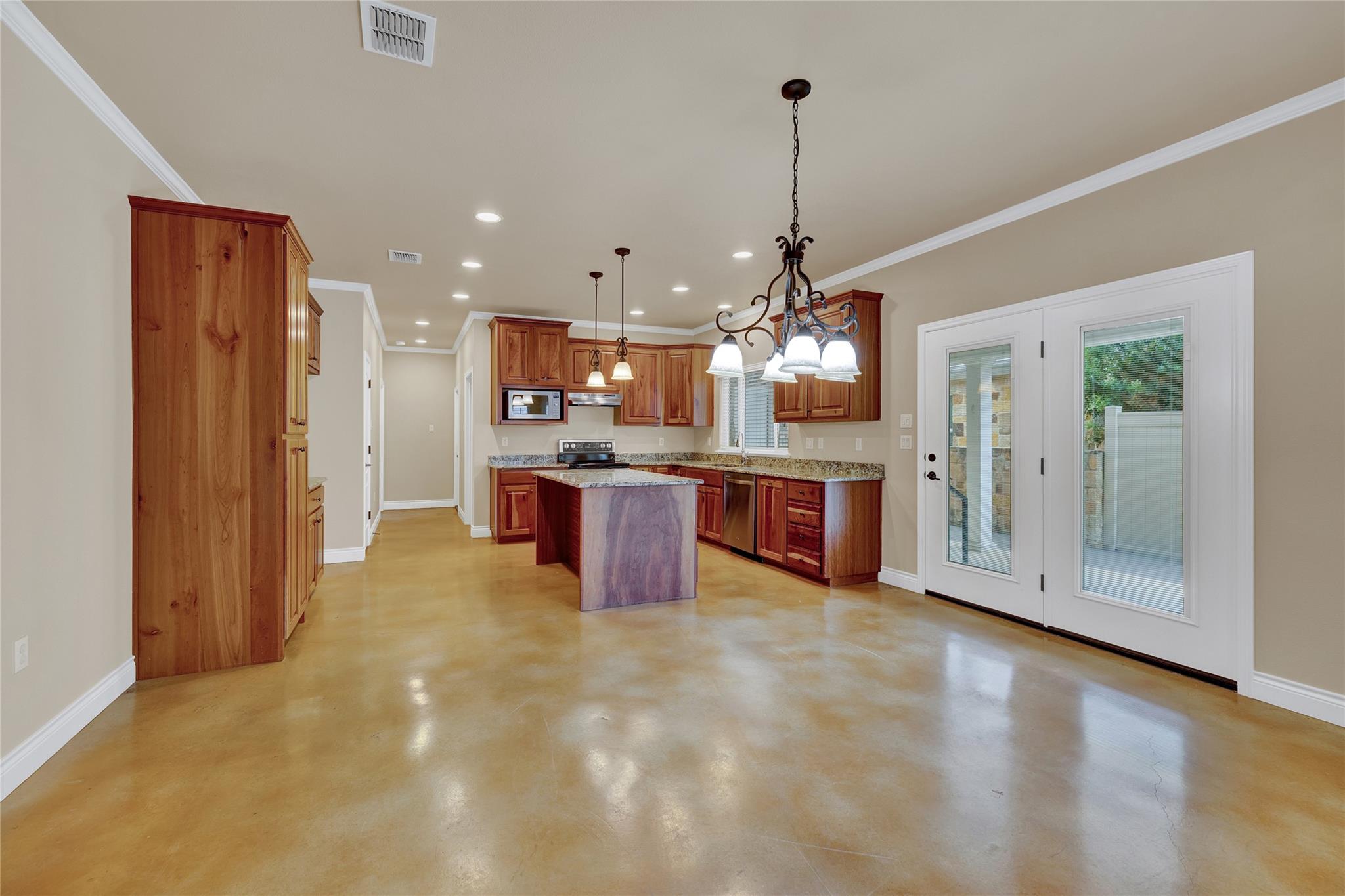 944 Hudson Ln, New Braunfels, TX 78130