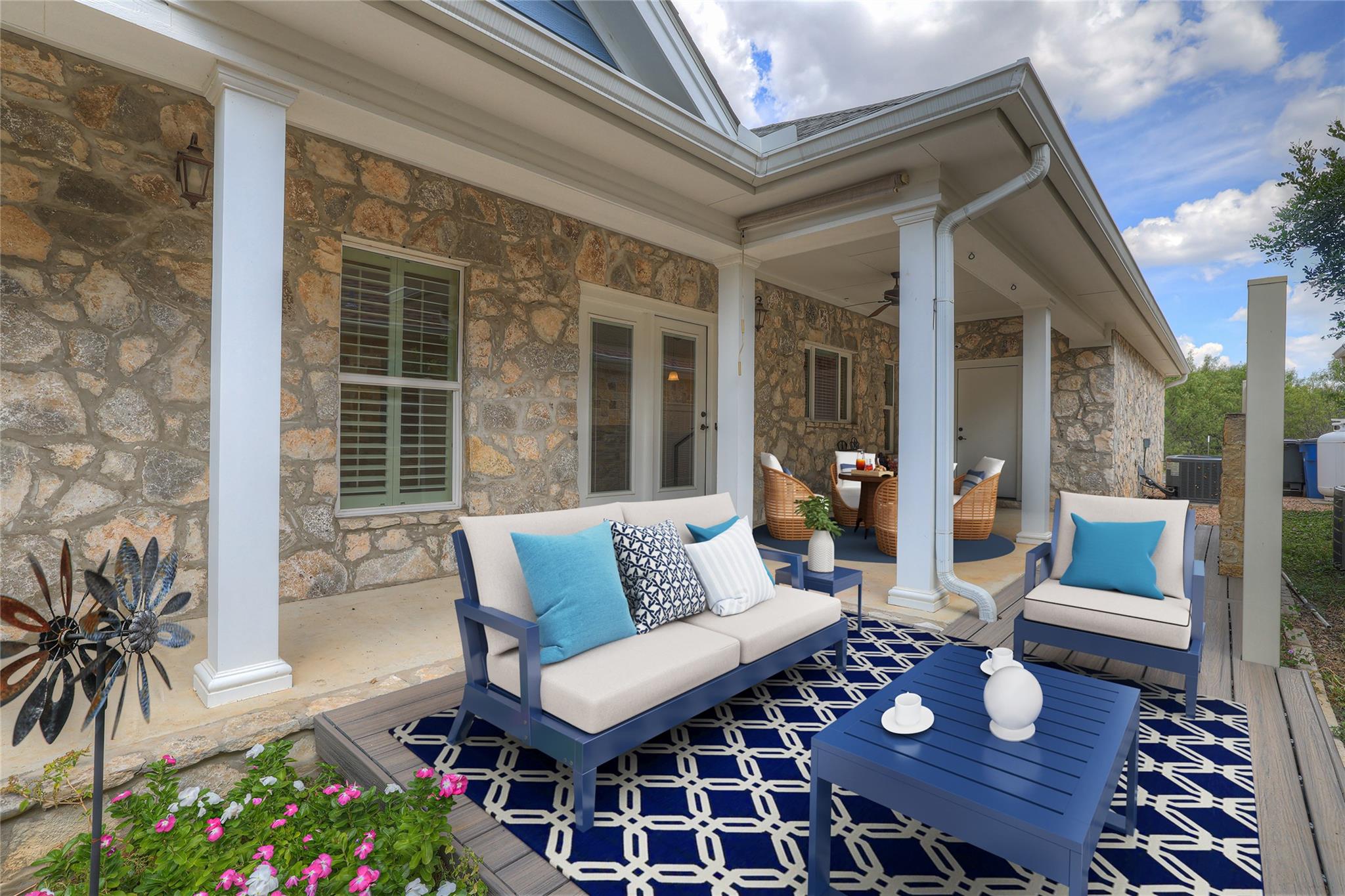 944 Hudson Ln, New Braunfels, TX 78130