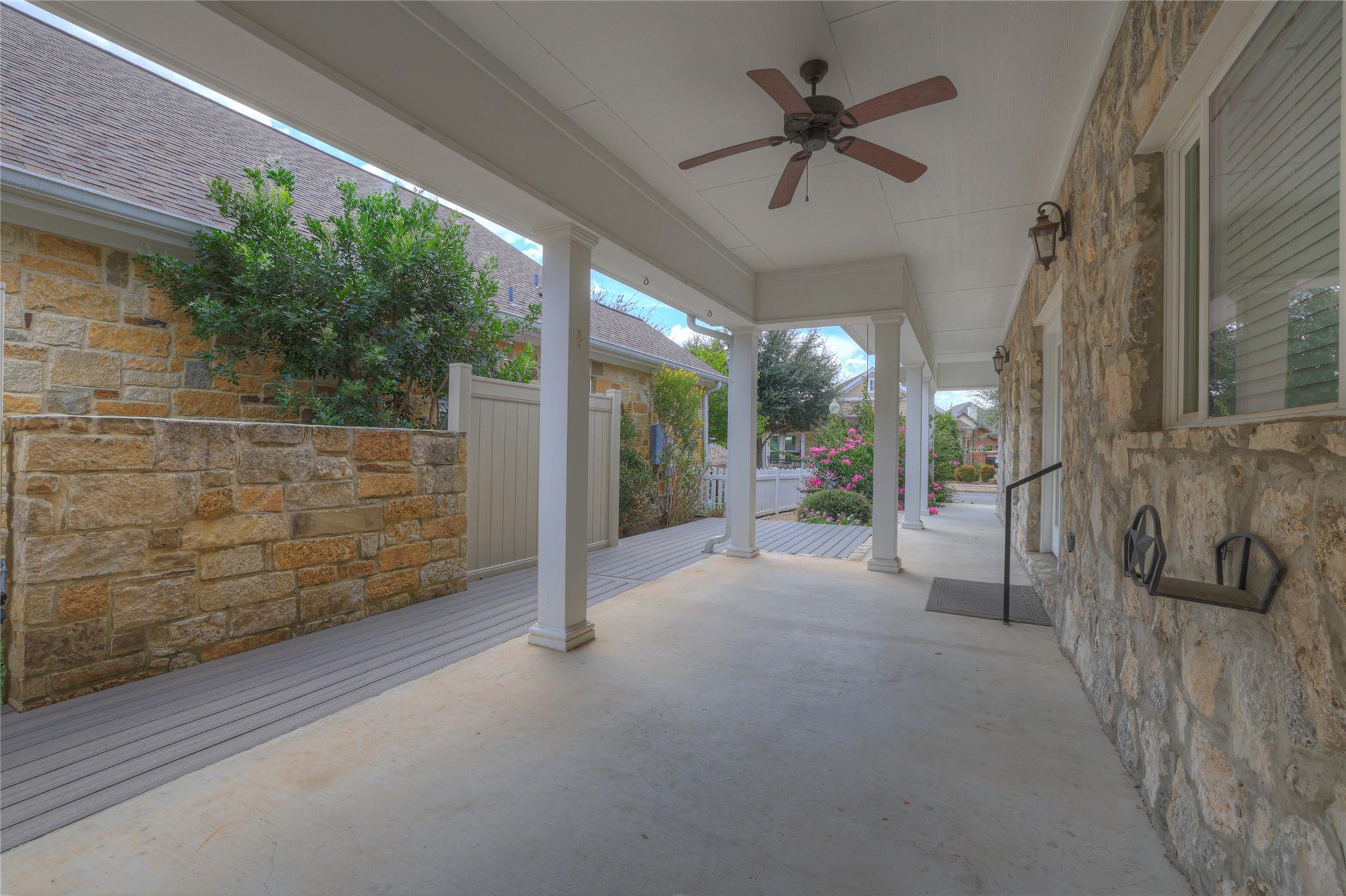 944 Hudson Ln, New Braunfels, TX 78130