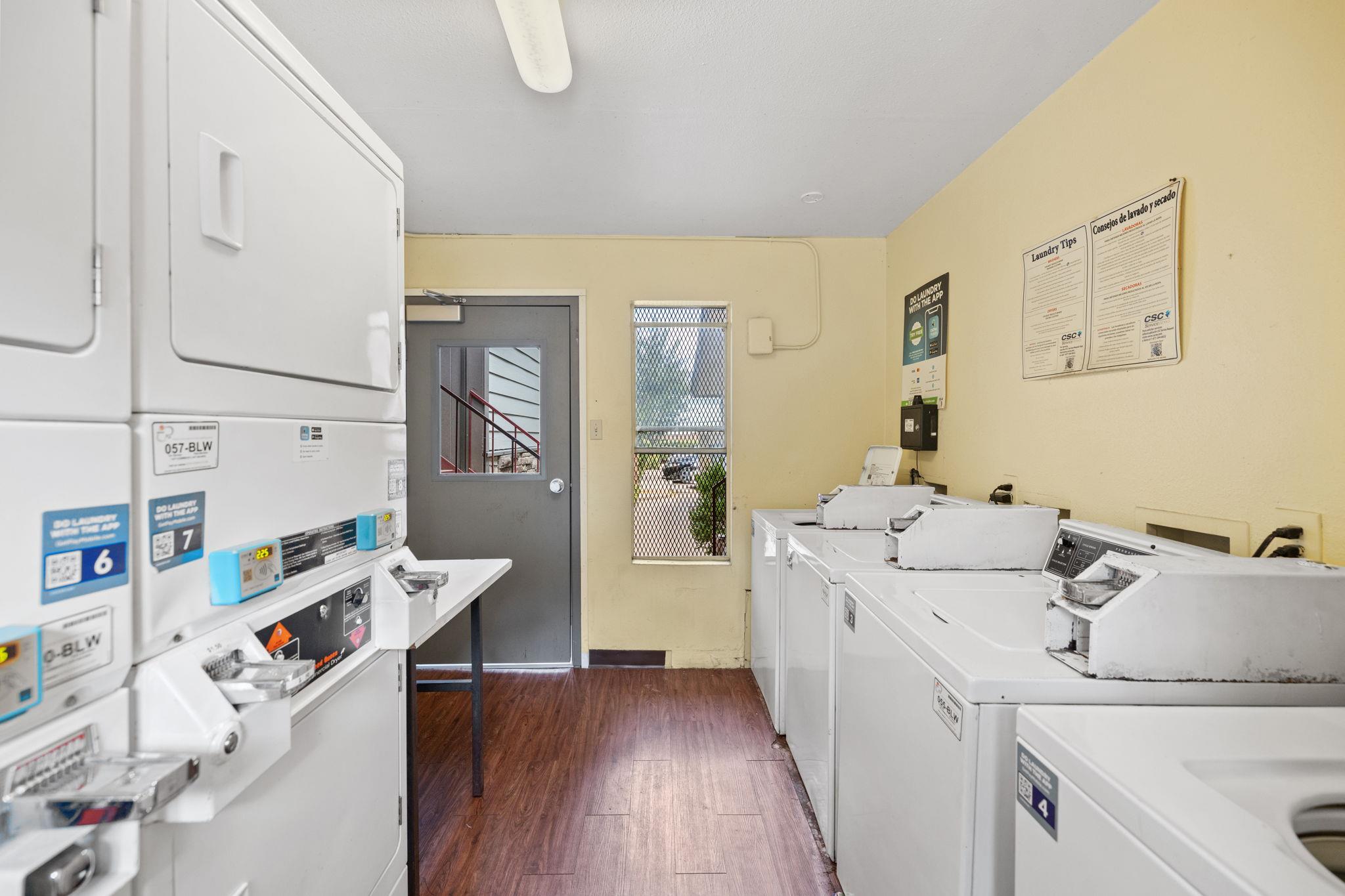 805 S Center St # 106, Austin, TX 78704