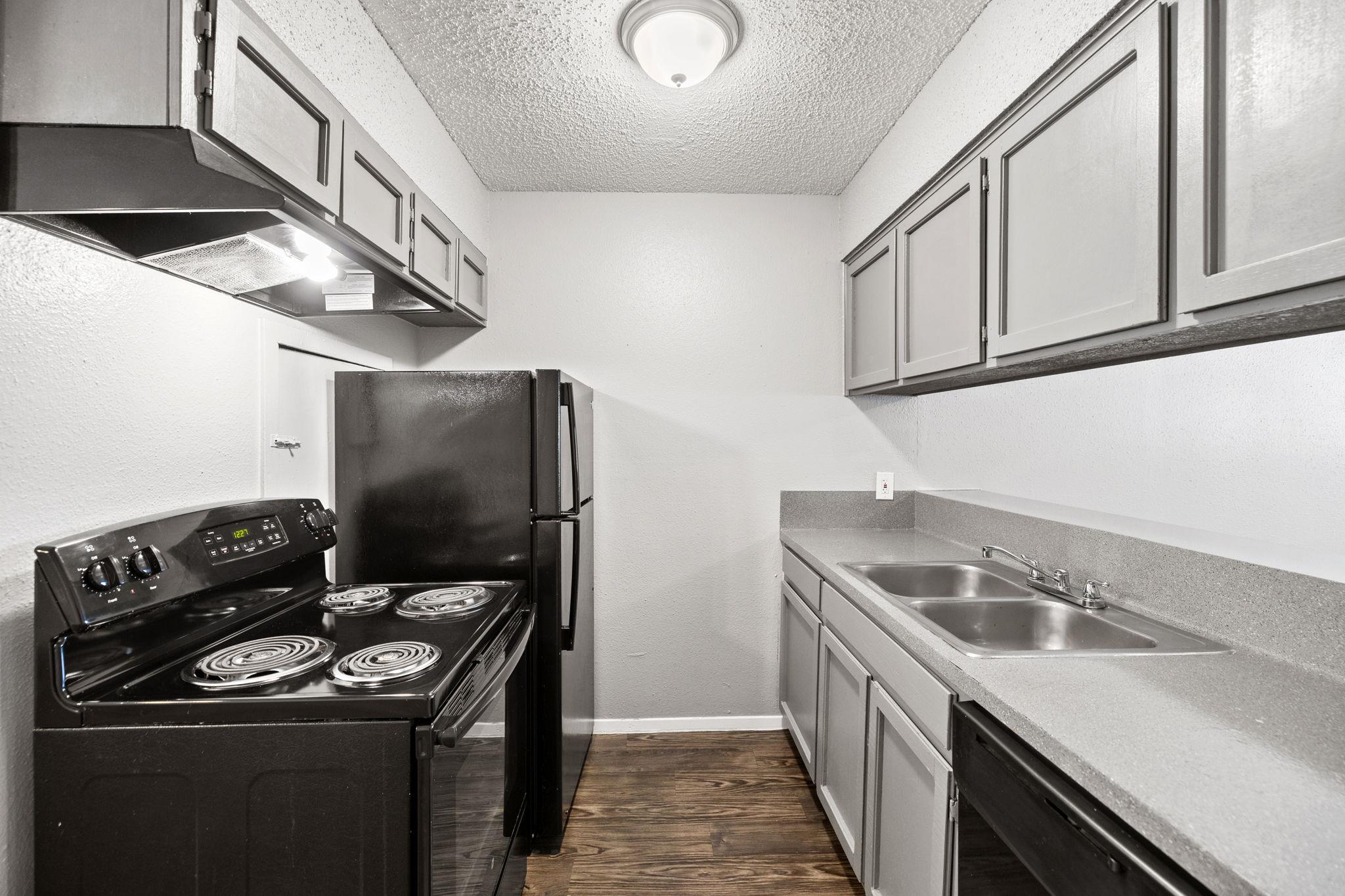 805 S Center St # 106, Austin, TX 78704