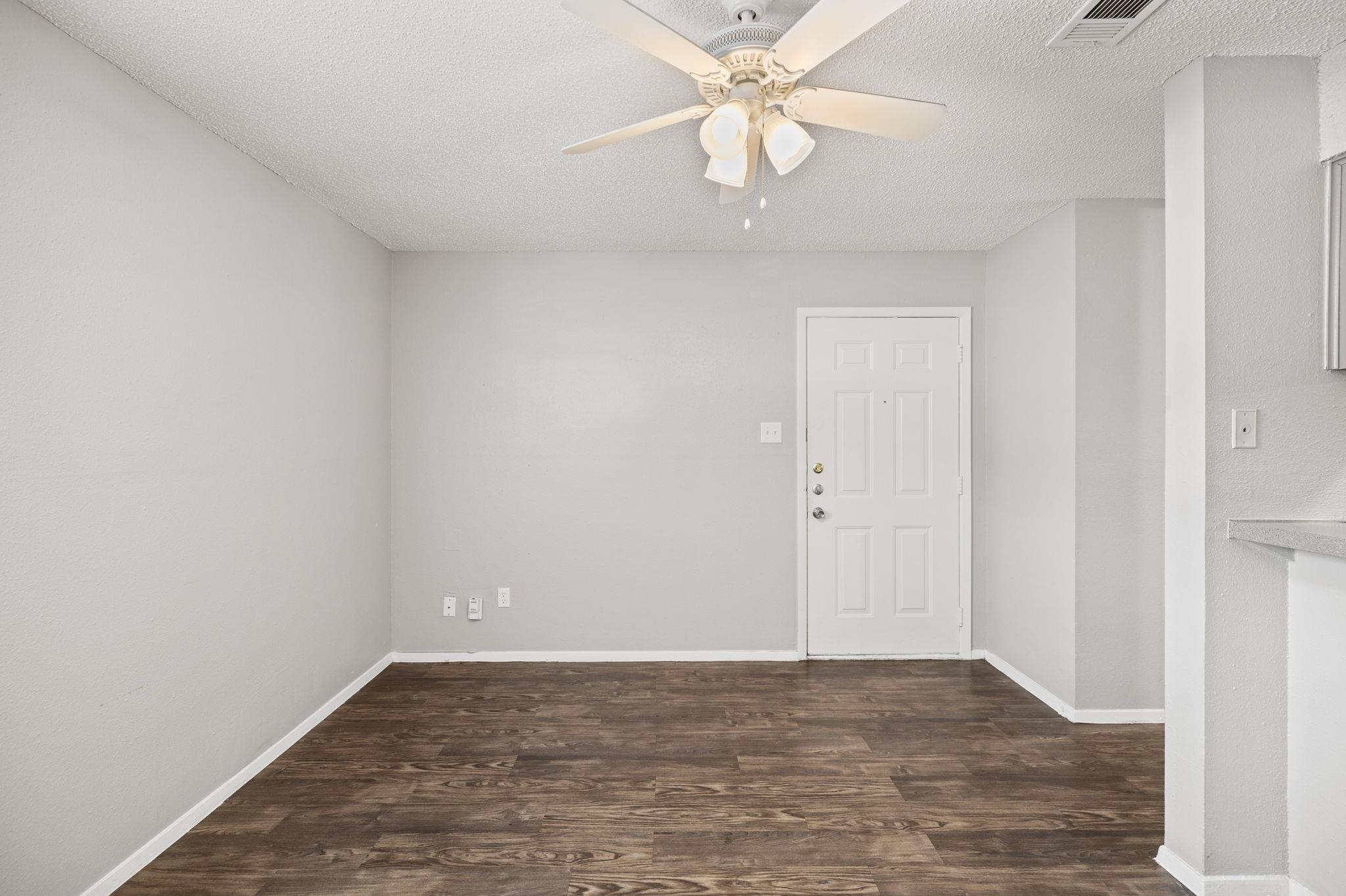 805 S Center St # 106, Austin, TX 78704