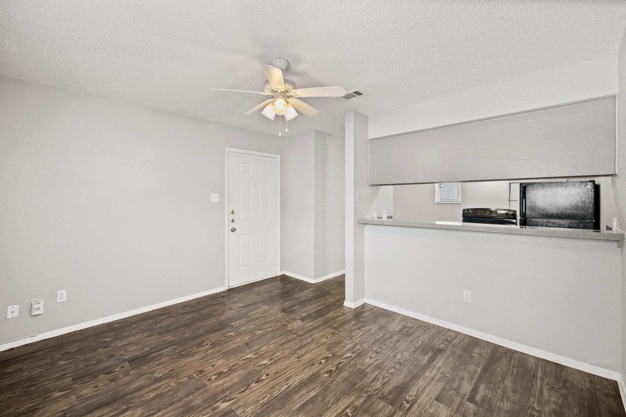 805 S Center St # 106, Austin, TX 78704