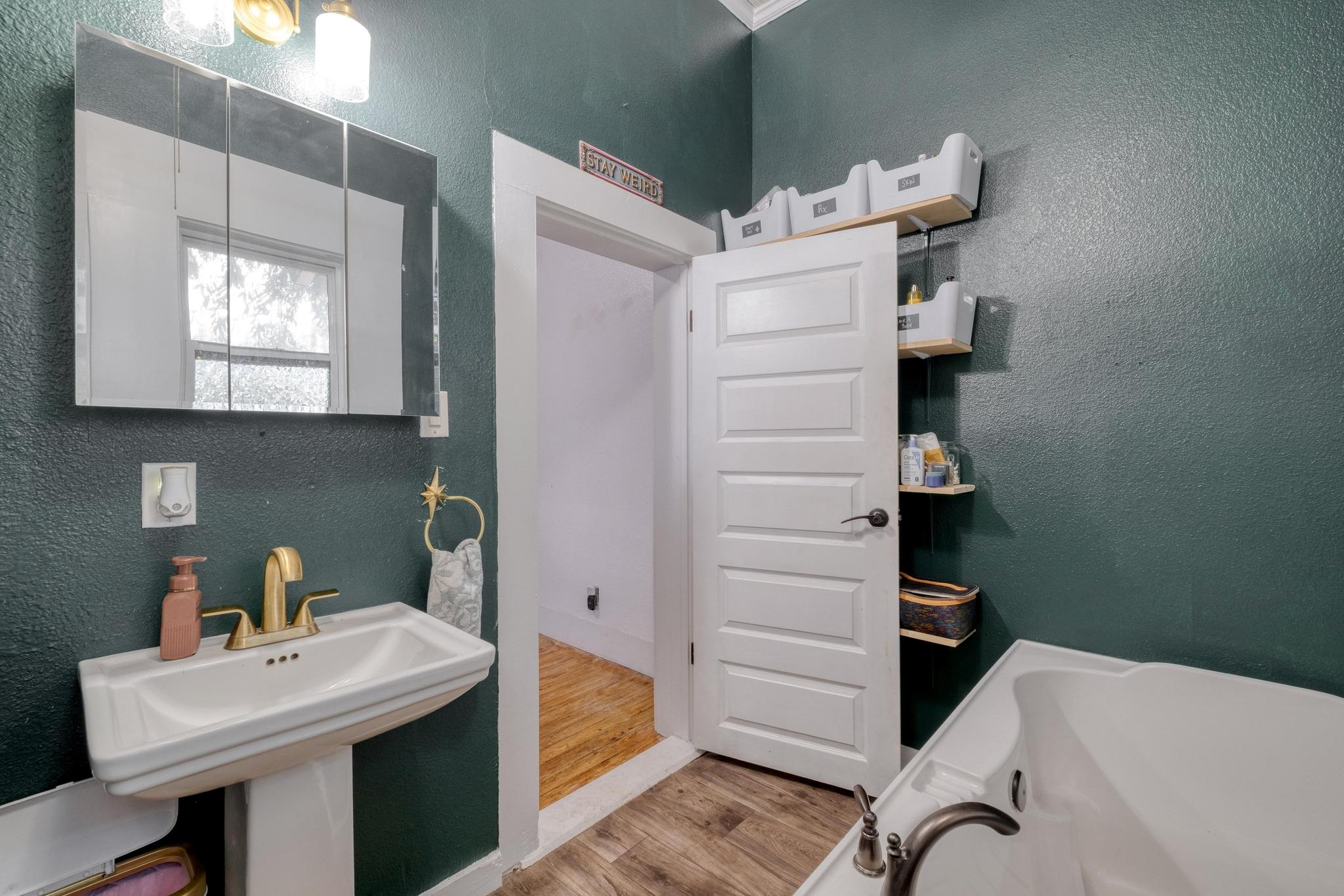 107 N Brazos St, Granger, TX 76530