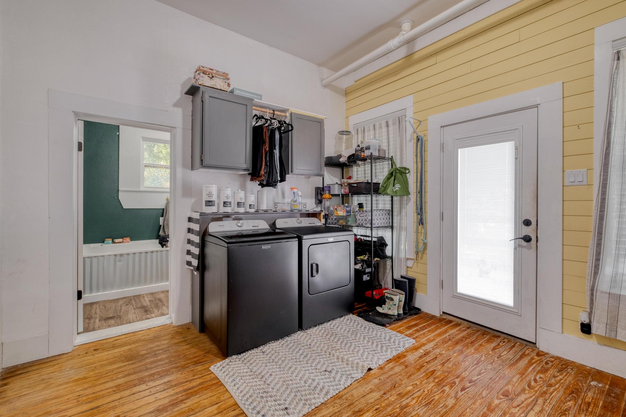 107 N Brazos St, Granger, TX 76530