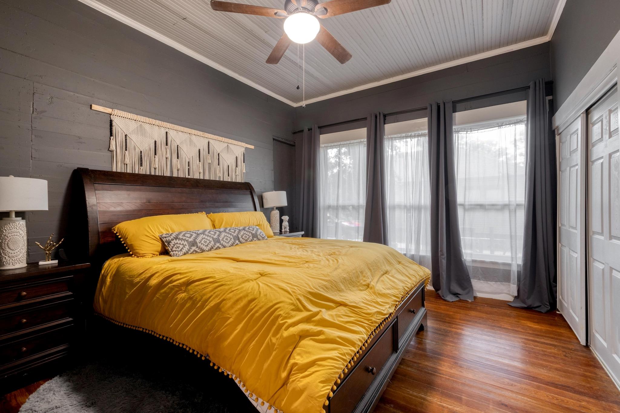 107 N Brazos St, Granger, TX 76530