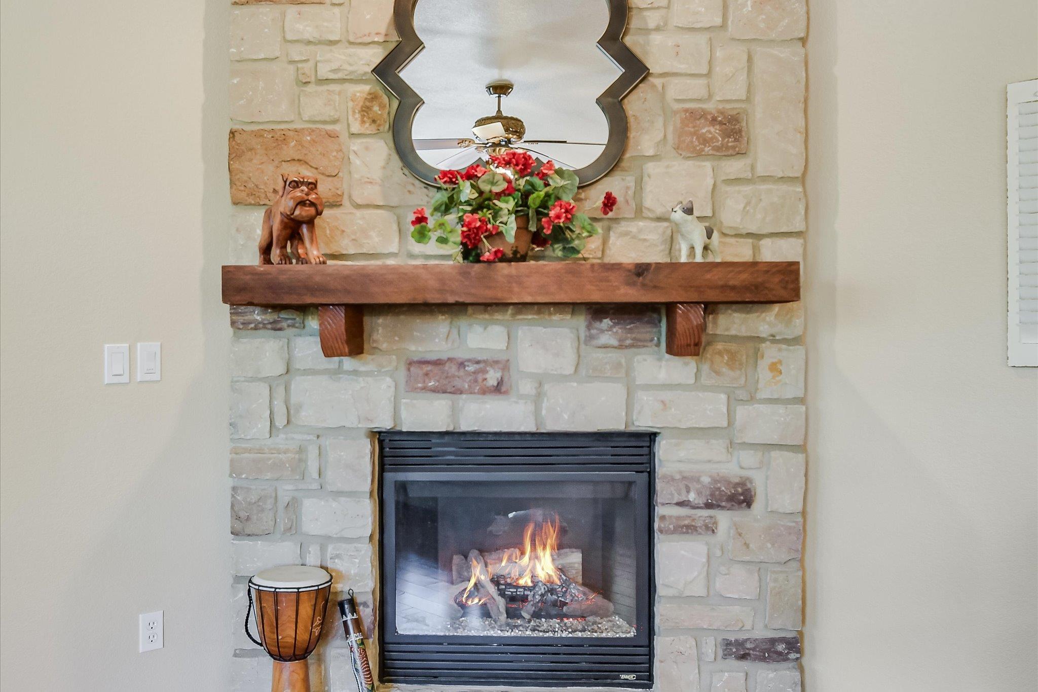 6921 Starboard Cv, Jonestown, TX 78645