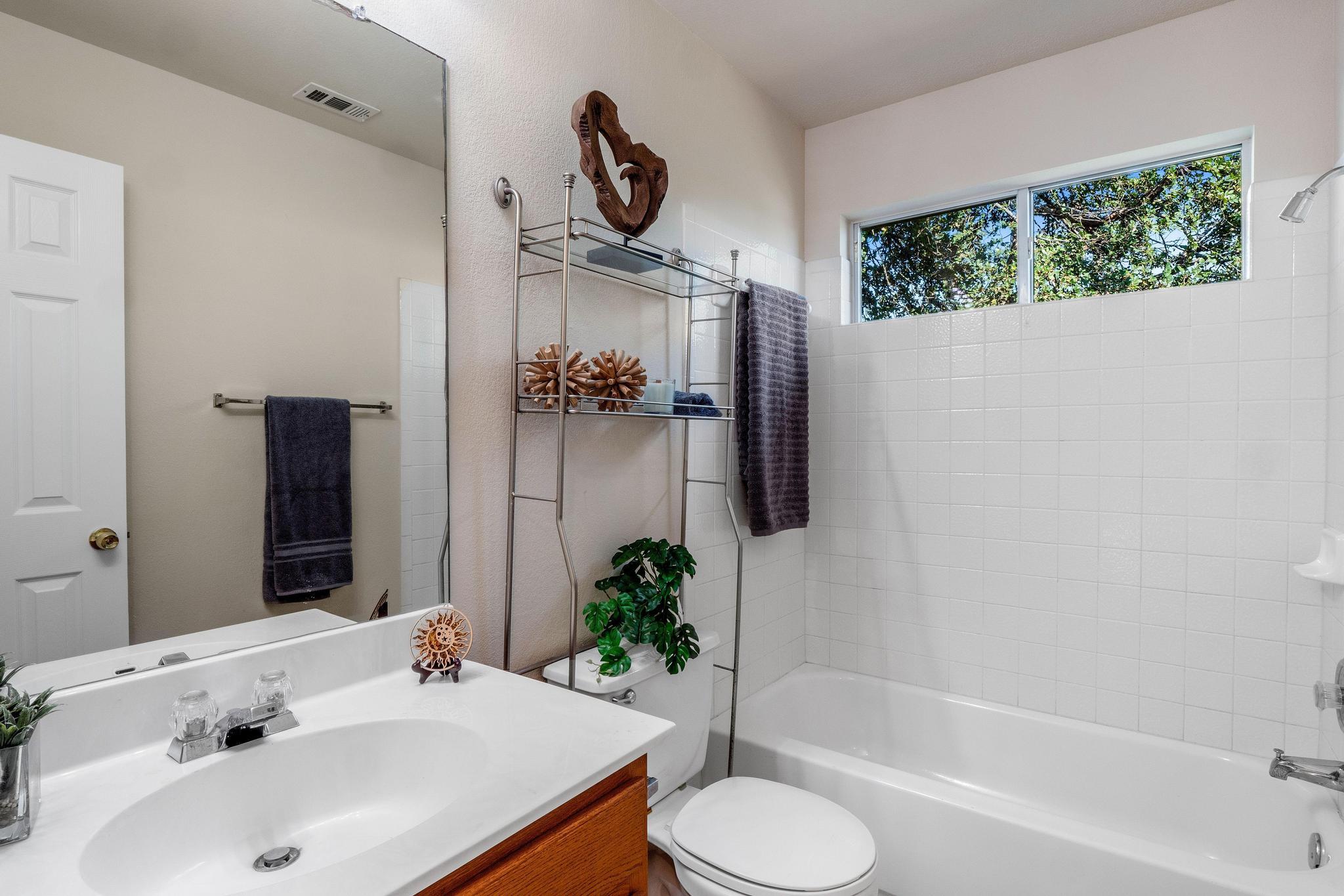 2413 Charlie Harley Dr, Leander, TX 78641