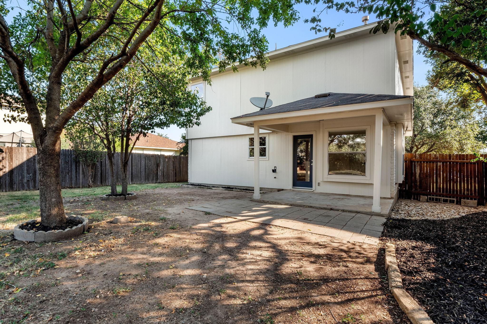 2413 Charlie Harley Dr, Leander, TX 78641