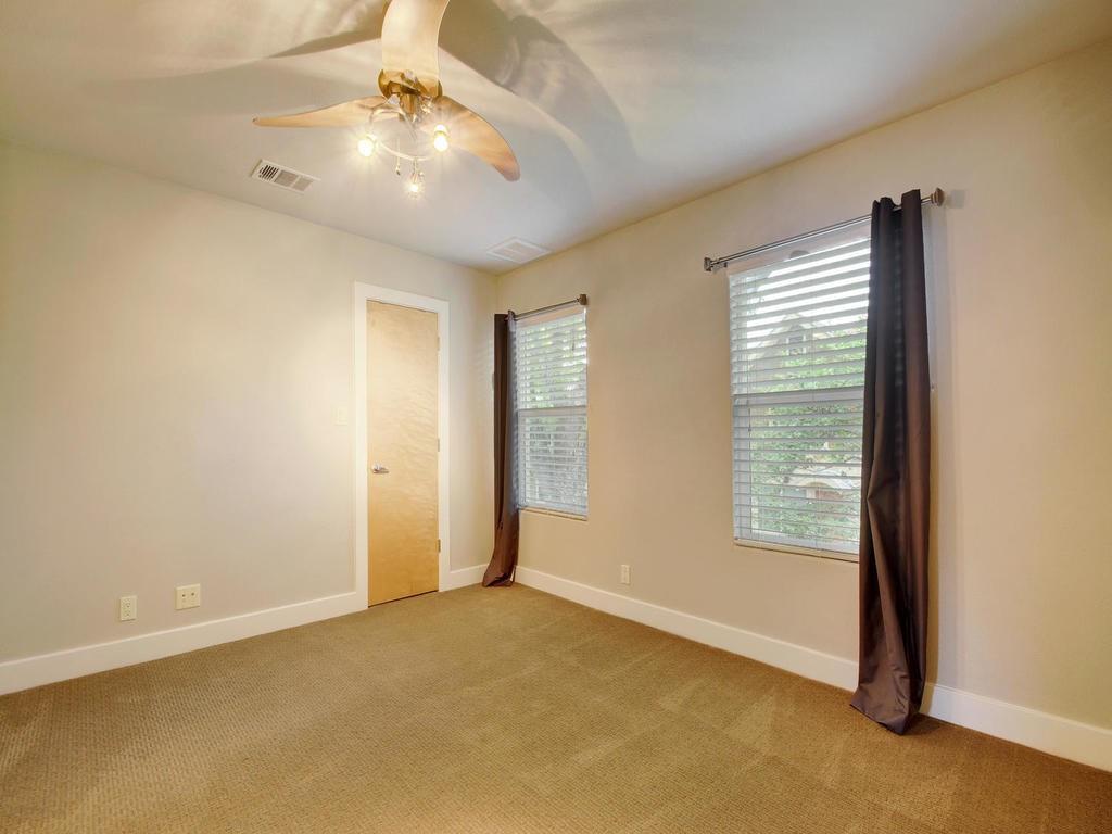 1101 Grove Blvd # 208, Austin, TX 78741