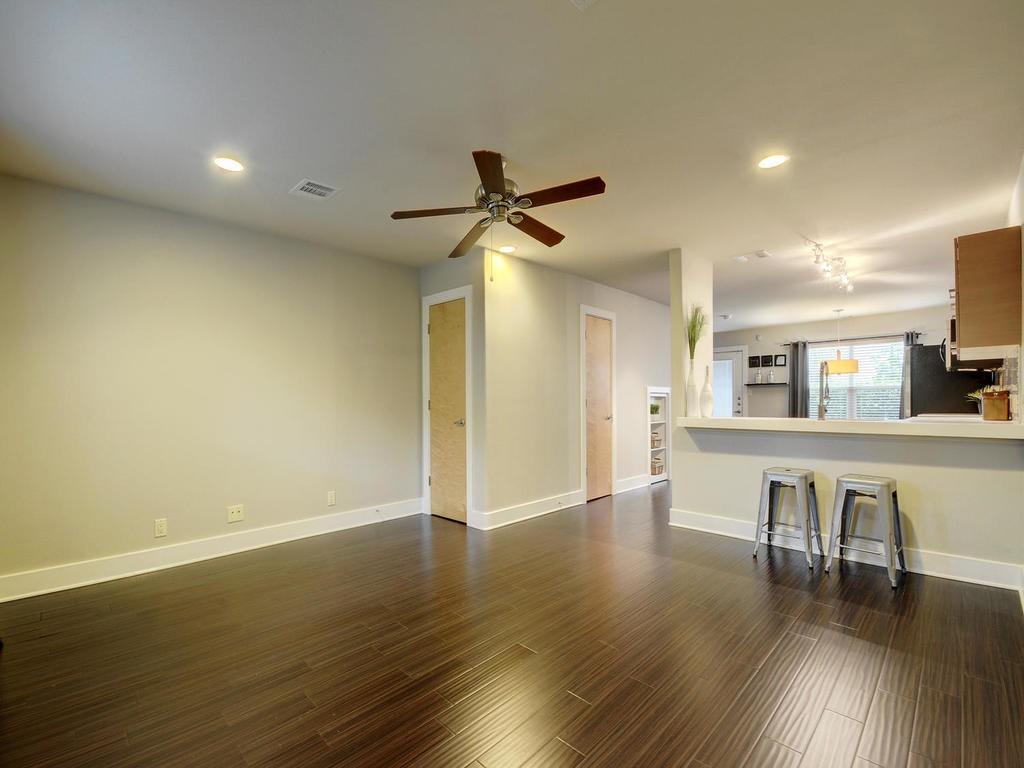 1101 Grove Blvd # 208, Austin, TX 78741