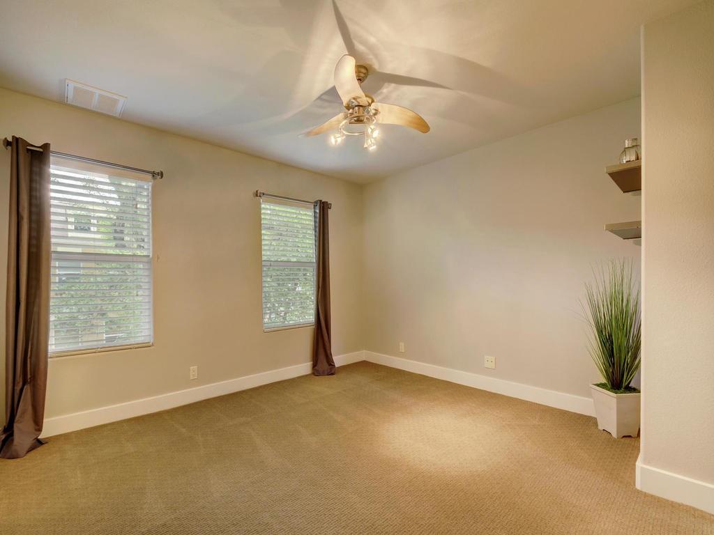 1101 Grove Blvd # 208, Austin, TX 78741