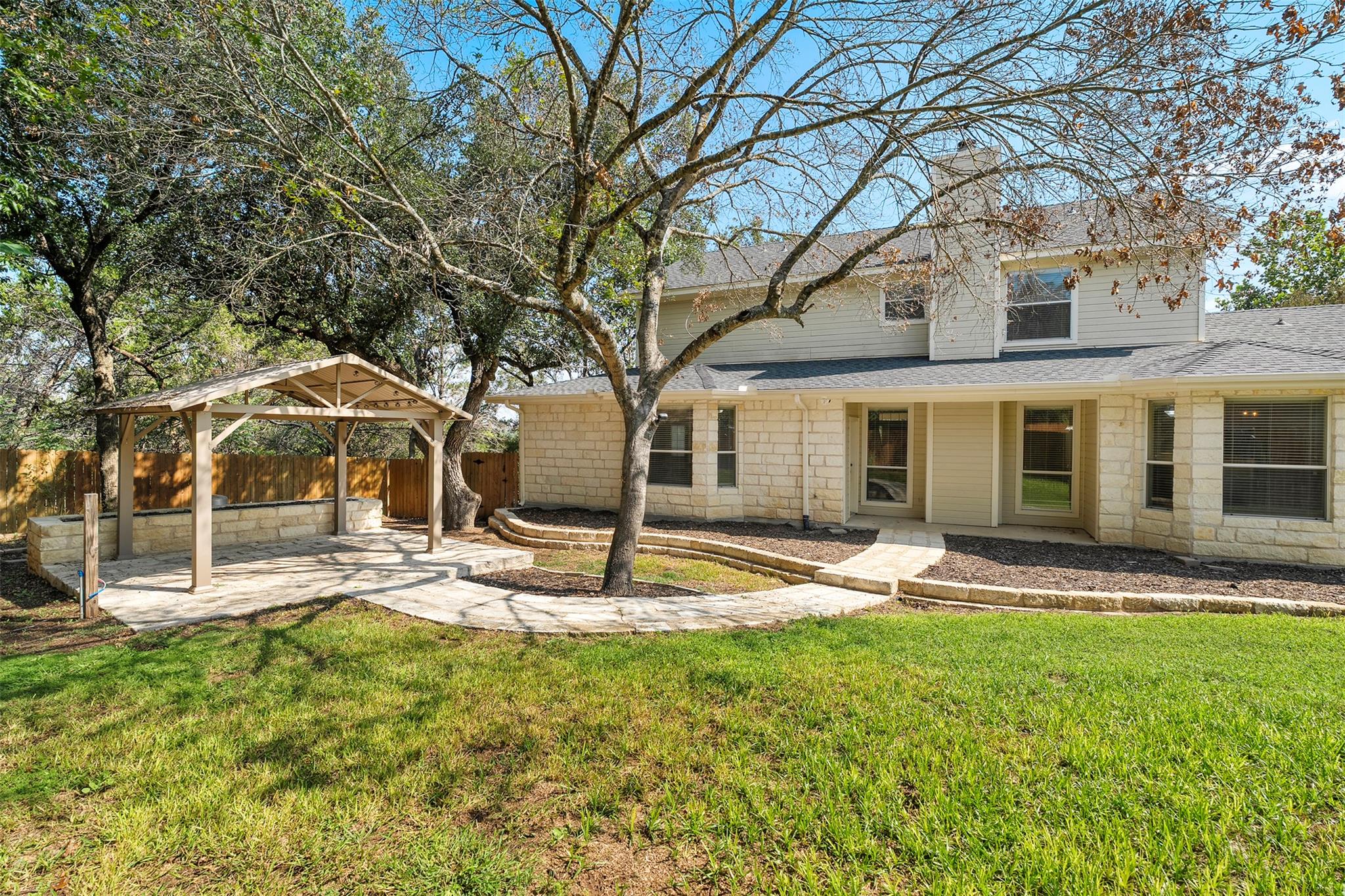 1412 Indian Trl, Salado, TX 76571