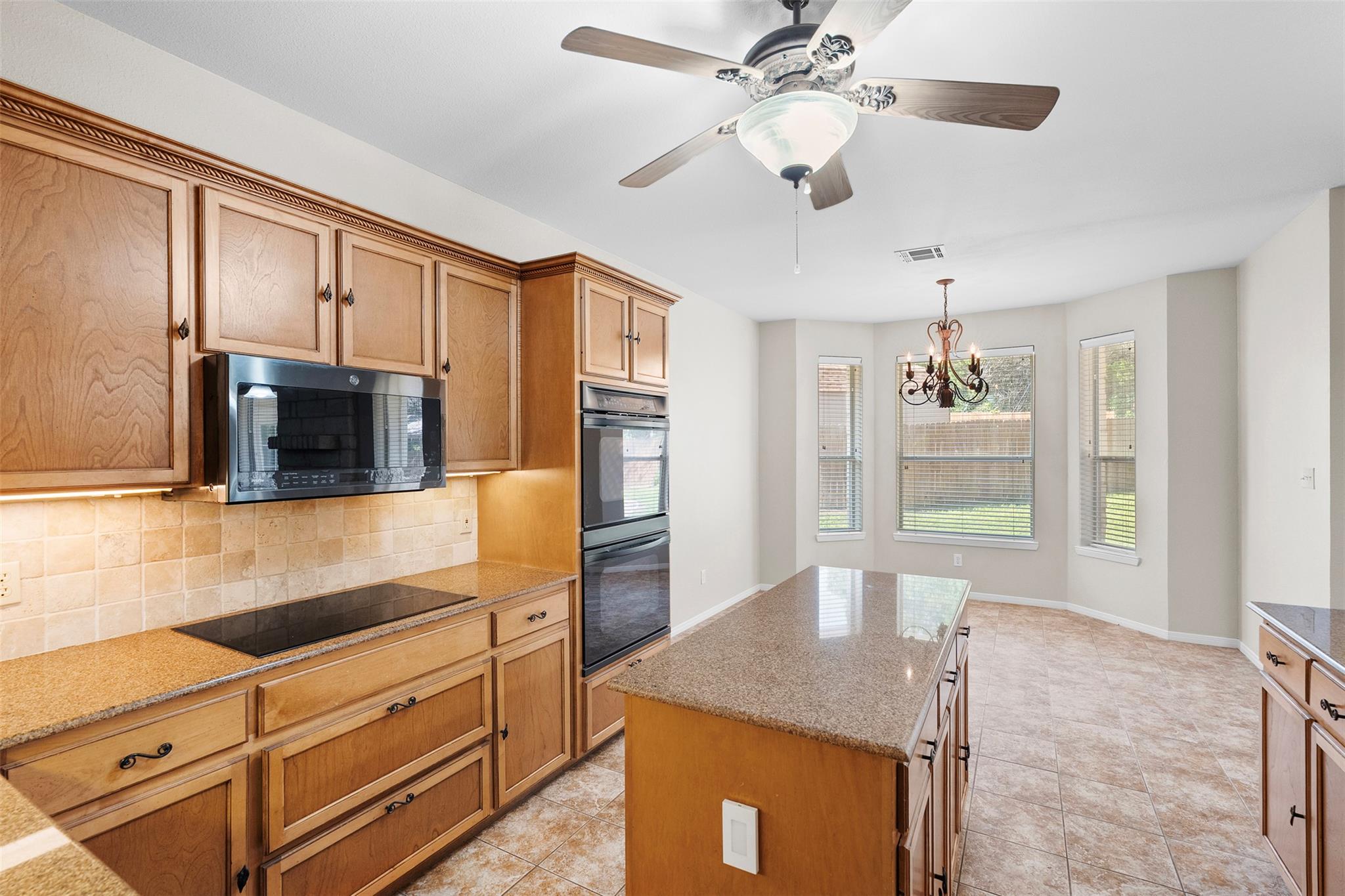 1412 Indian Trl, Salado, TX 76571