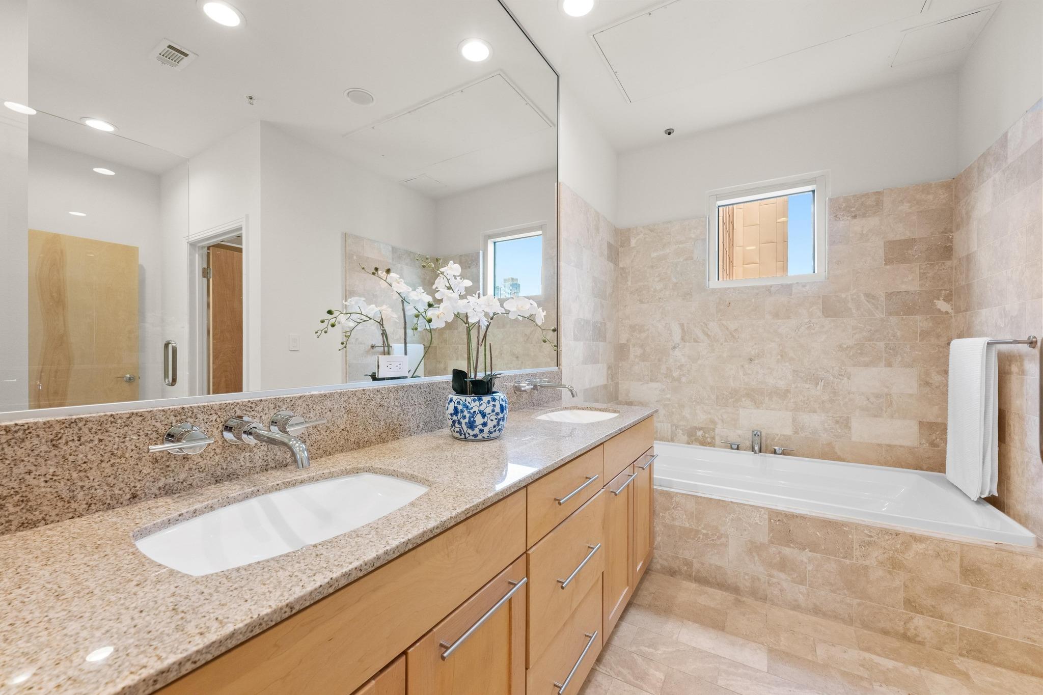 1600 Barton Springs Rd # 5601, Austin, TX 78704