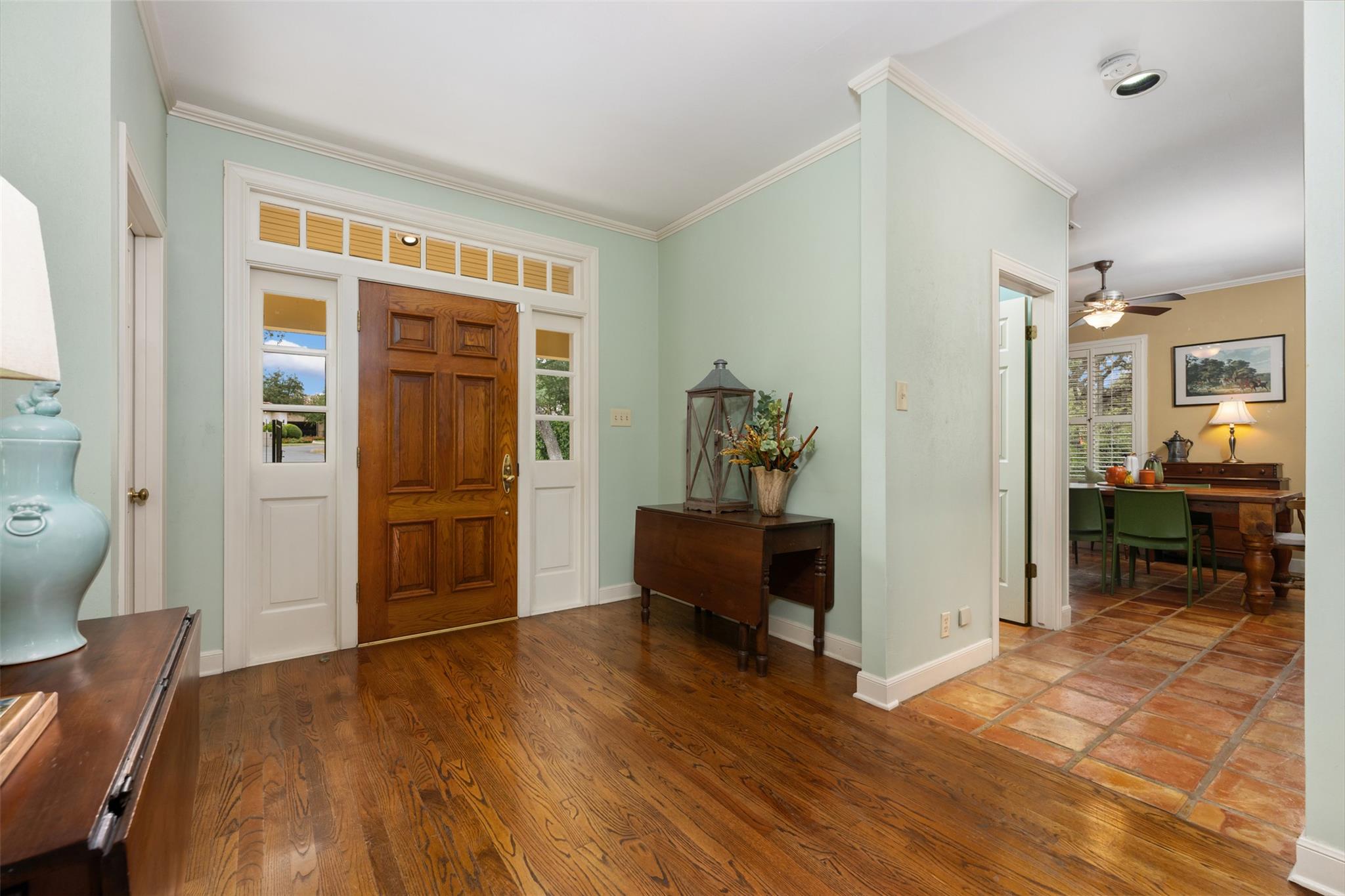 52 Club Estates Pkwy, The Hills, TX 78738