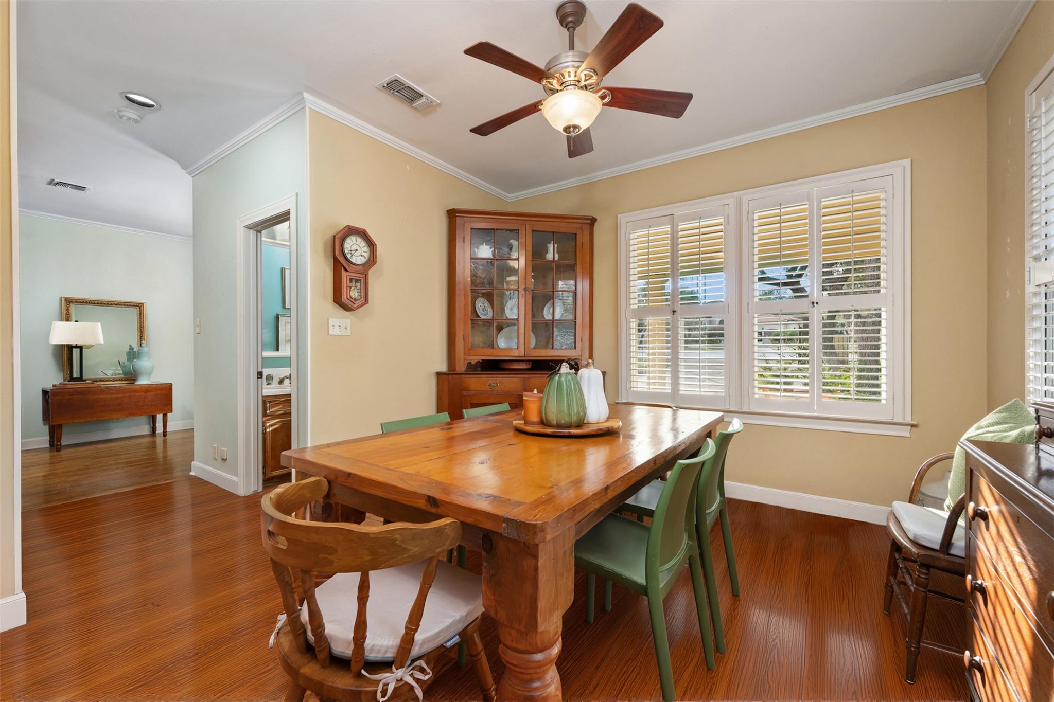 52 Club Estates Pkwy, The Hills, TX 78738