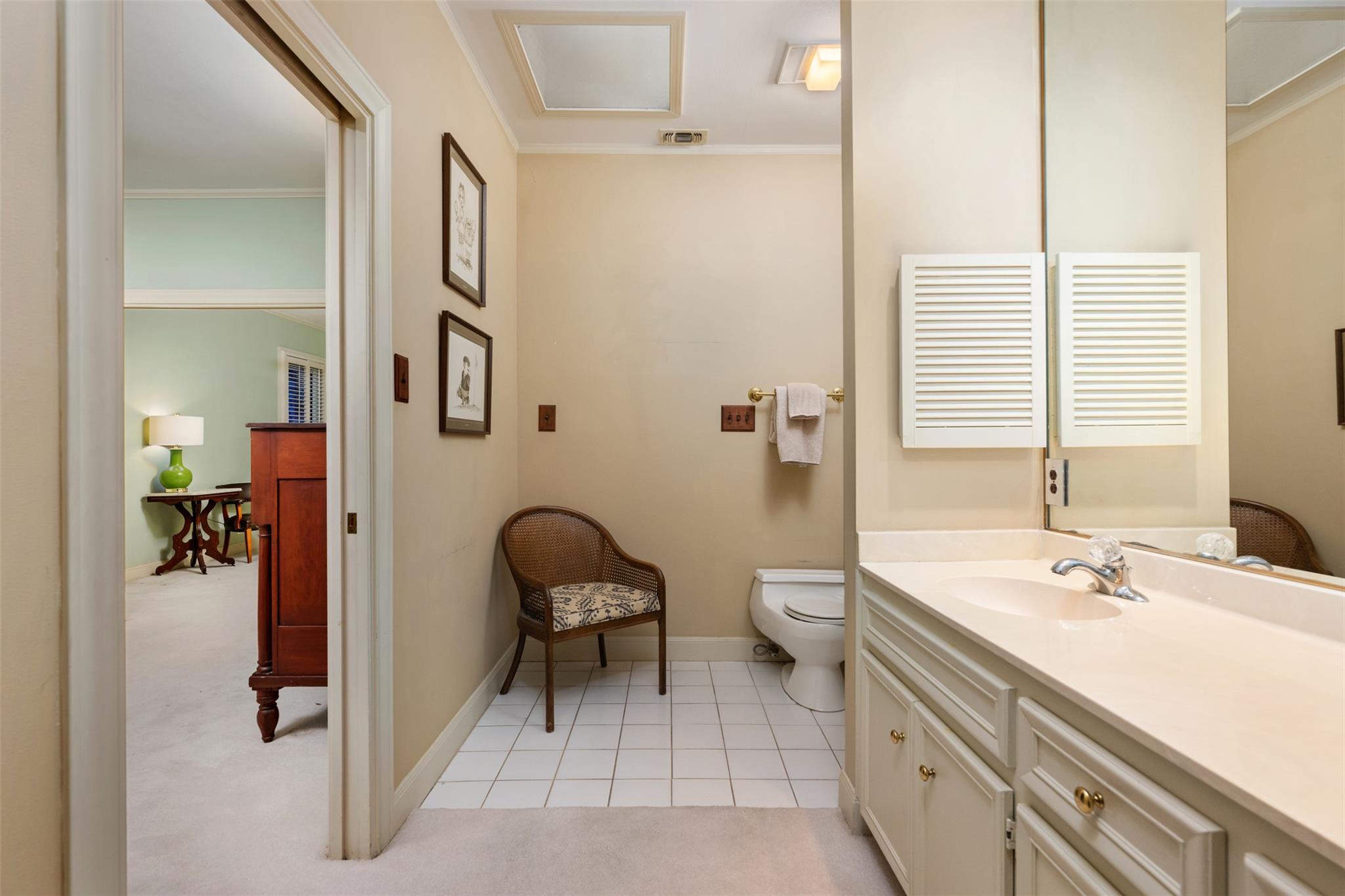 52 Club Estates Pkwy, The Hills, TX 78738